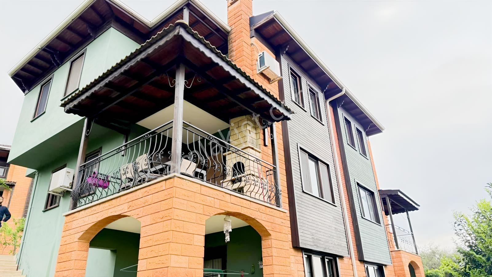 Remax İlknur Doğan Sapanca Satılık Villa