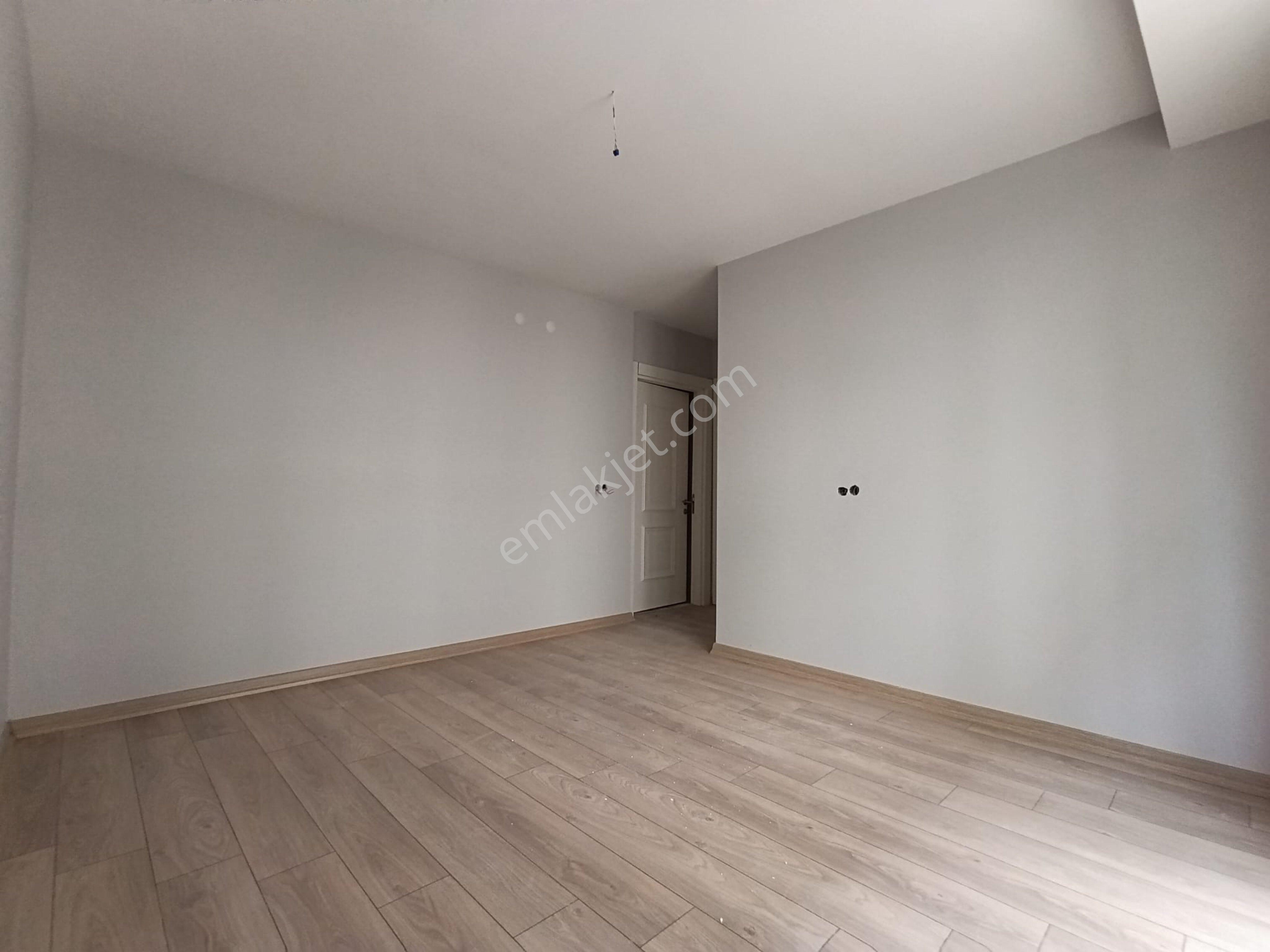 Yıldıztepe'de Zafer Fırın Yakını Bitmek Üzere Sıfır 3+1daire - Görsel 13