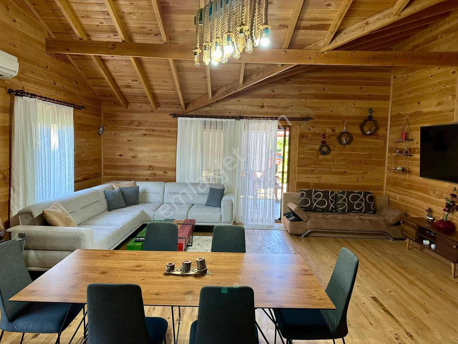 Yanıklarda 650 M2 Bahçe İçinde 2+1 Havuzlu Müstakil Villa - Görsel 3