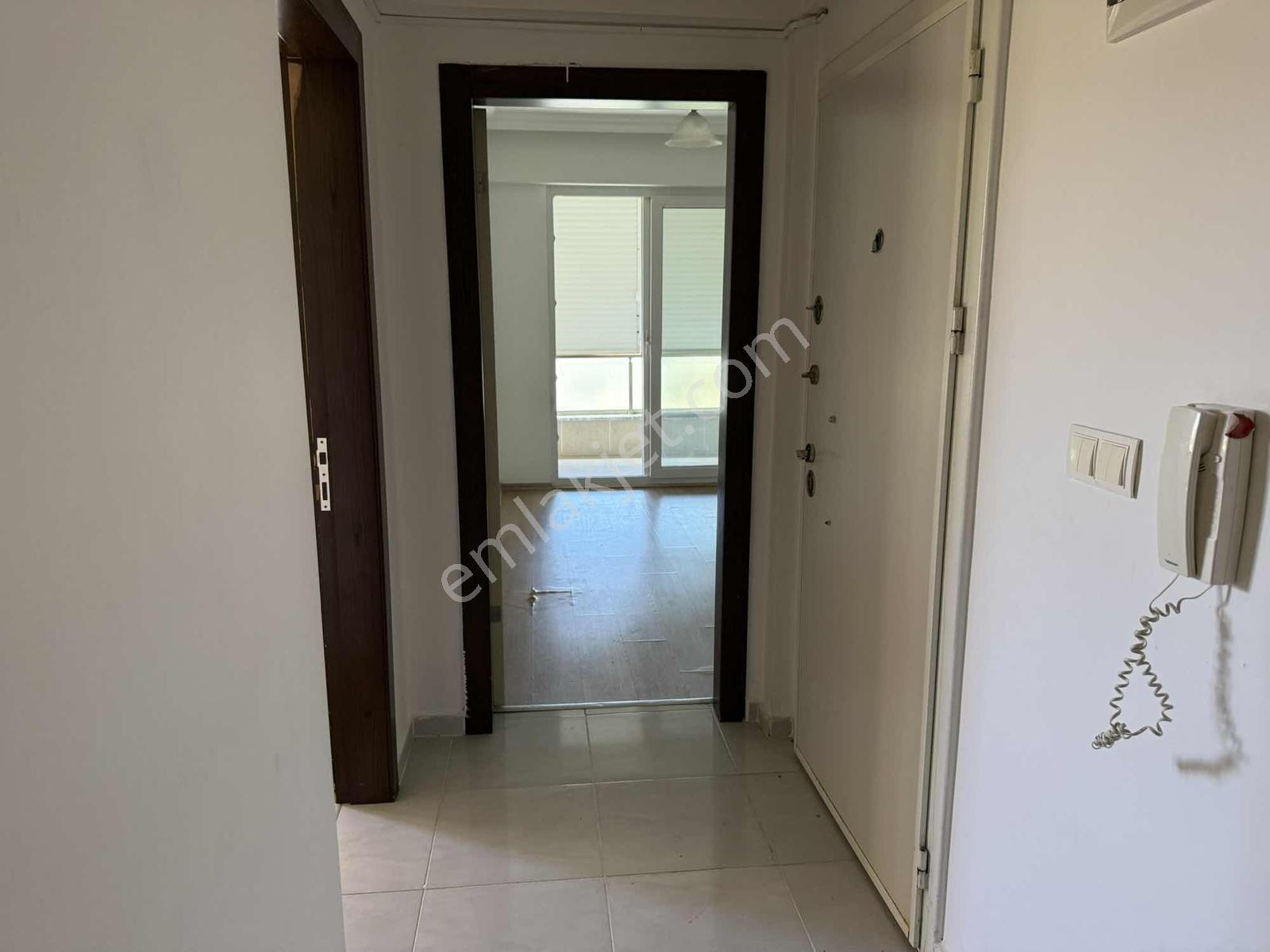 Didim Efeler Mahallesinde Kiralık 2+1 Açık Mutfak Daire - Görsel 3