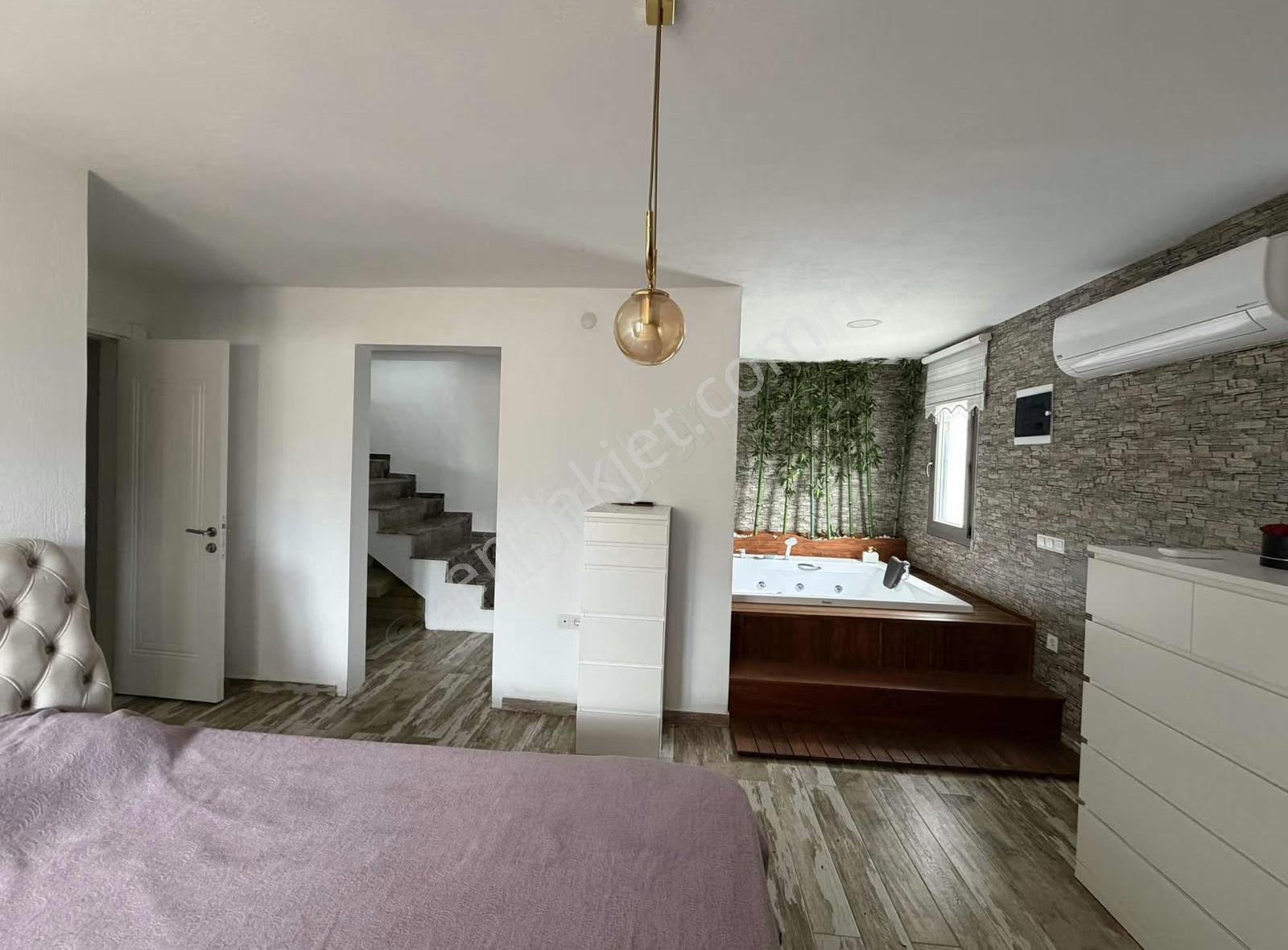 Yiğit Gayrimenkul'den Alaçatı'da Kiralık Havuzlu Lüks Villa - Görsel 31