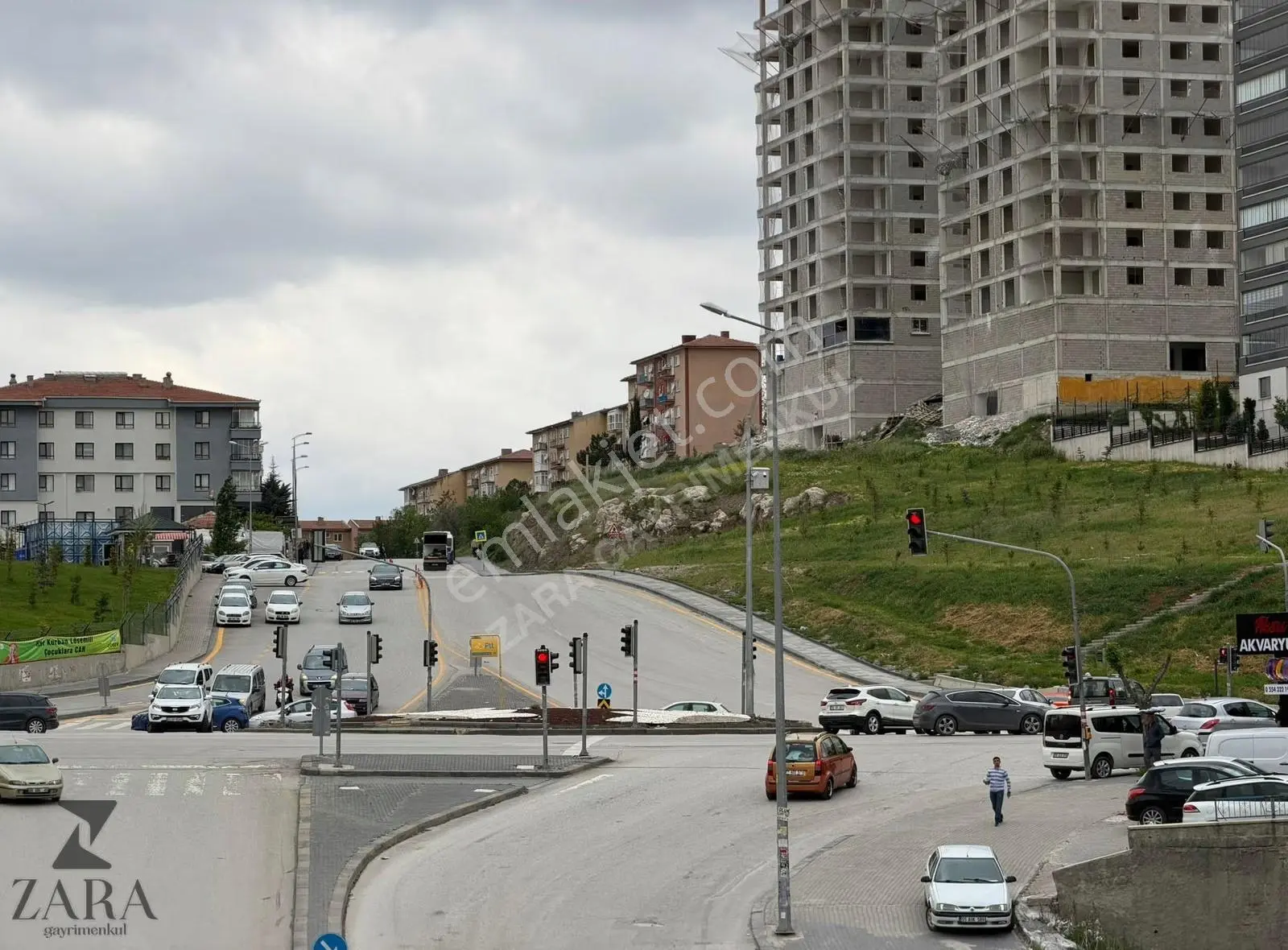 ▄zara▄cengizhan Mh Ege Millet Bahçesi Yanı Katta 120m² 3+1 Daire