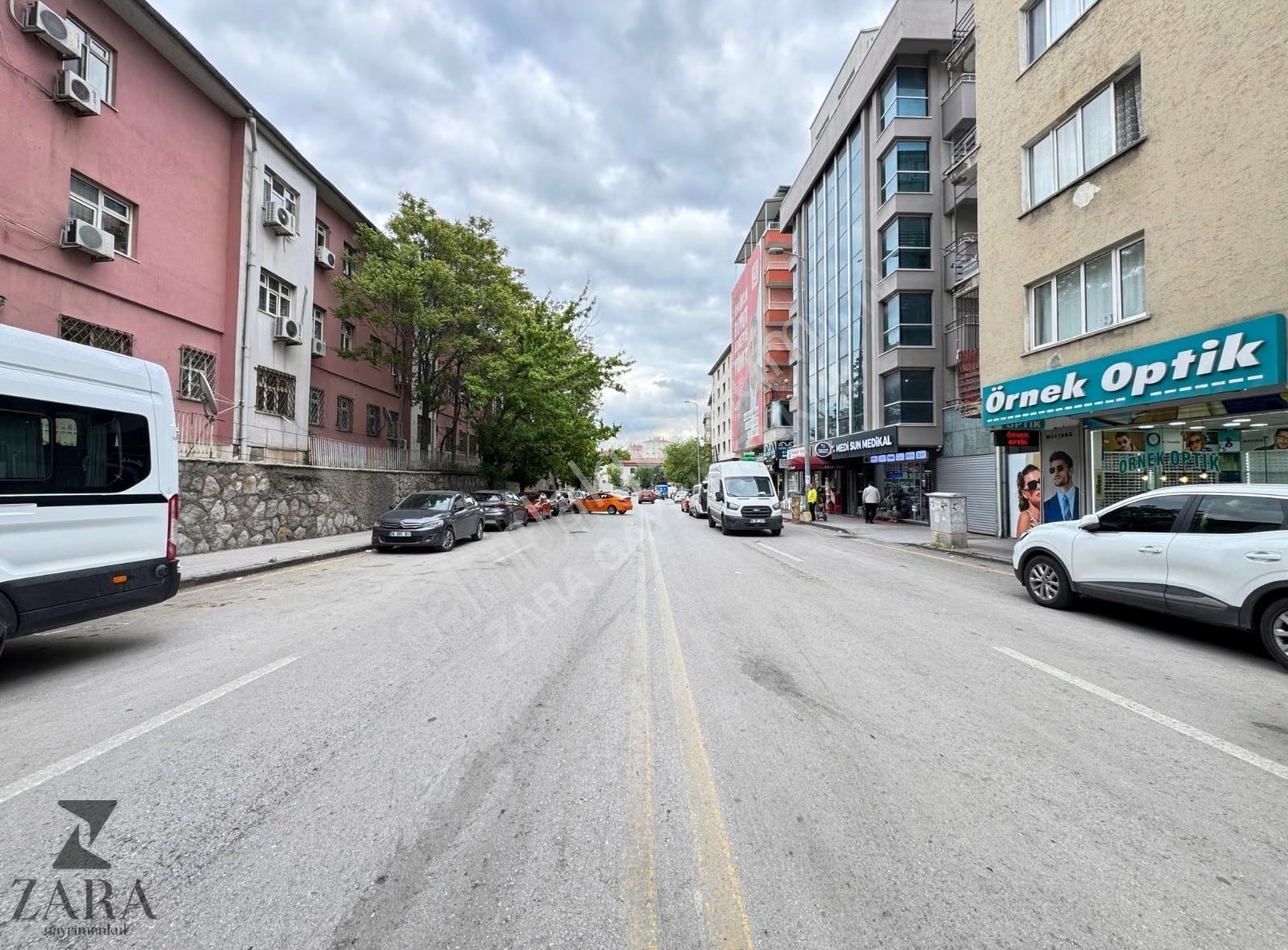 ▄zara▄ulucanlar Cd Yanı Ankara Hastanesi Yakını Lüks Yapılı 2+1 - Görsel 7
