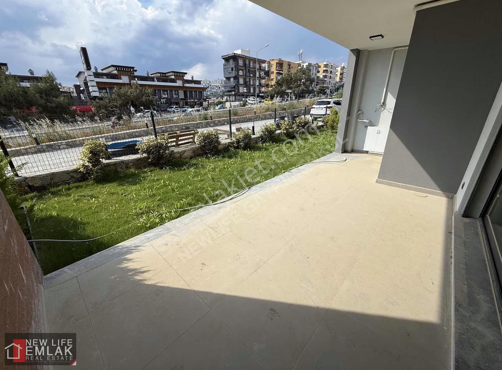 Kuşadasında Elit Sitede Satılık Bahçe Katı Daire - Görsel 12