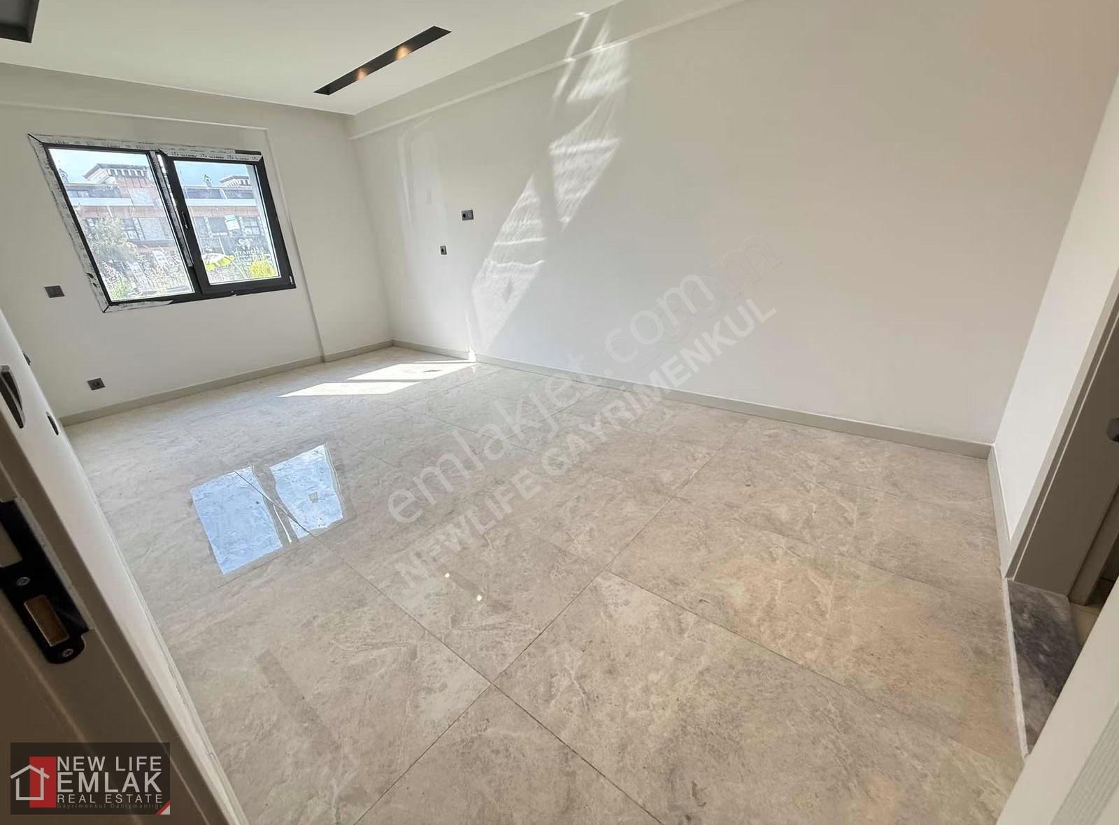 Kuşadasında Elit Sitede Satılık Bahçe Katı Daire - Görsel 8