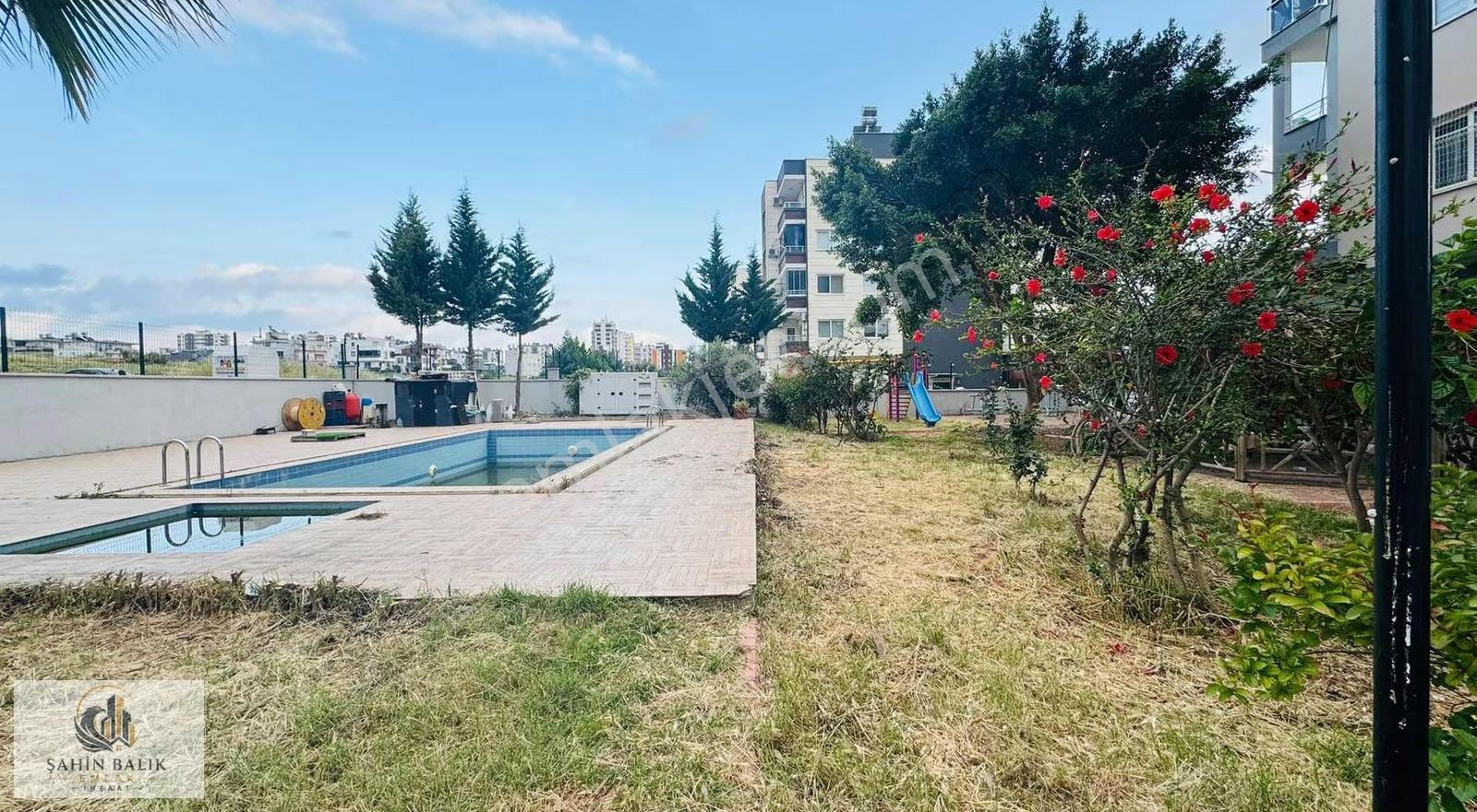 Eşyalı 34. Cadde Üstü Geniş Balkonlu Site Ansansörlü Havuzlu - Görsel 15