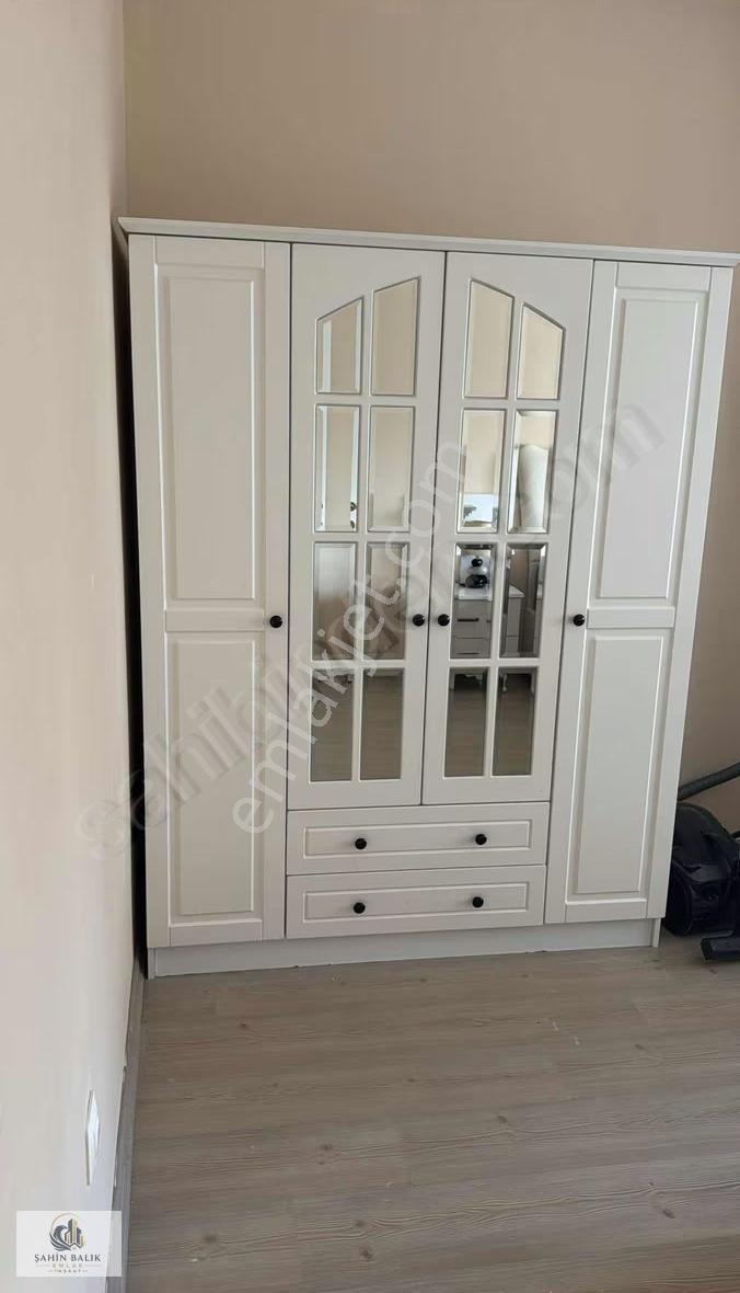 Eşyalı 34. Cadde Üstü Geniş Balkonlu Site Ansansörlü Havuzlu - Görsel 9