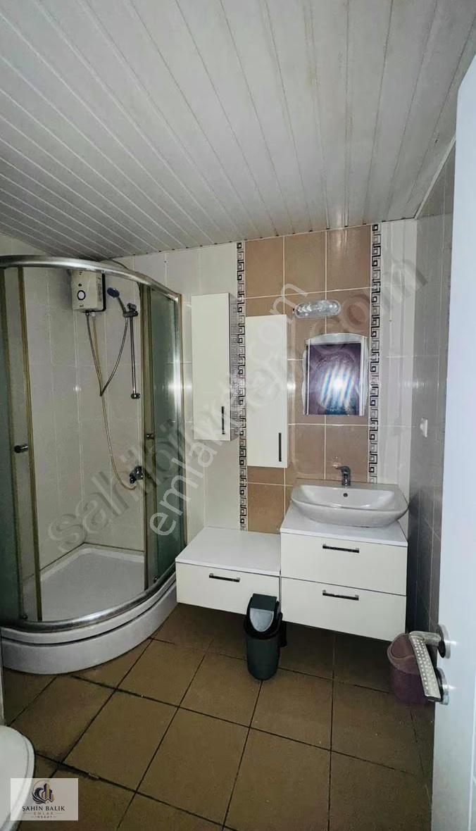 Eşyalı 34. Cadde Üstü Geniş Balkonlu Site Ansansörlü Havuzlu - Görsel 12