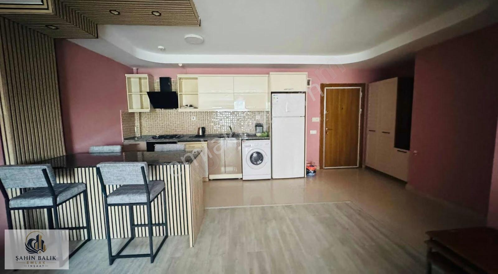 Eşyalı 34. Cadde Üstü Geniş Balkonlu Site Ansansörlü Havuzlu - Görsel 6
