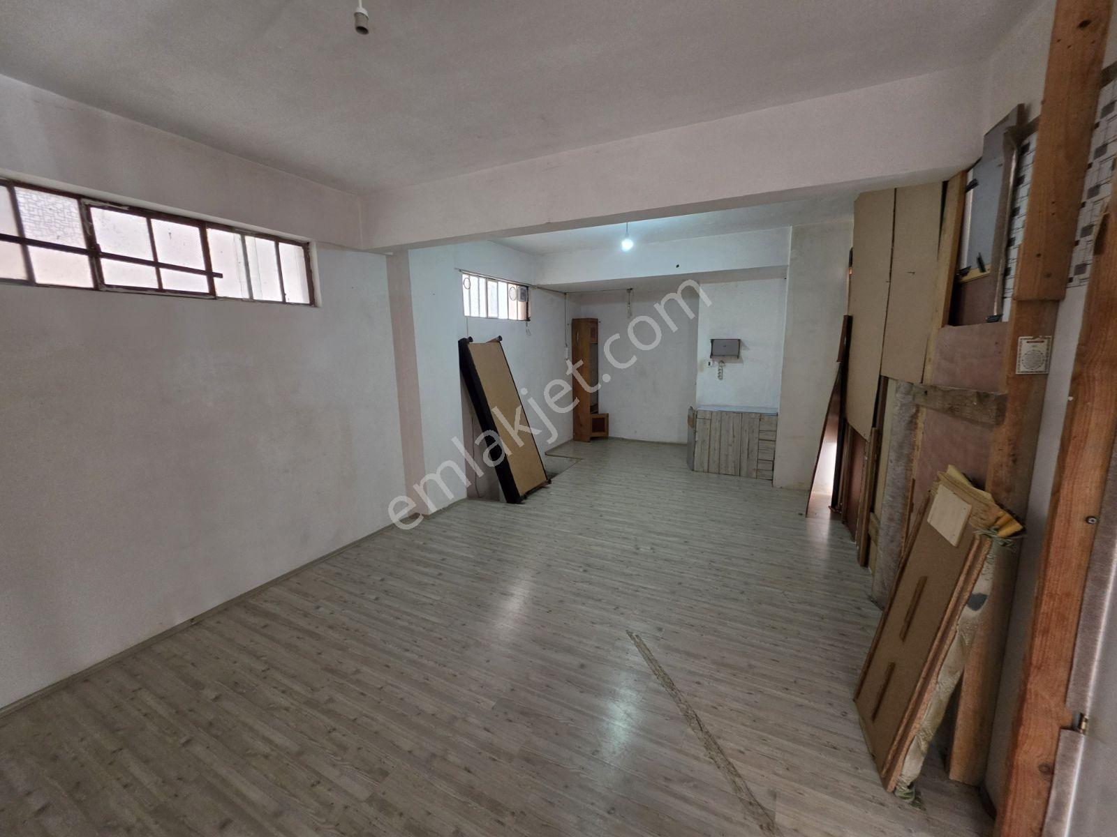 Avcılar Güzel Konumda Satılık 120 M² Bodrumlu Dükkan - Görsel 2