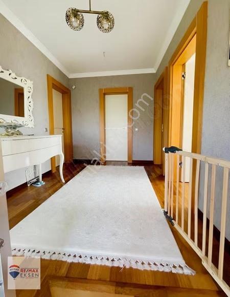 Park Vıllede Tam İzole Yaşam Sunan Yenılenmış Lüks Villa - Görsel 12