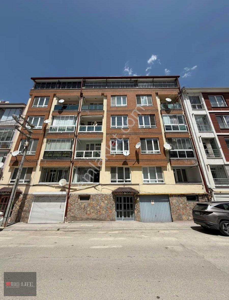 Rwlıfe// Osmangazi Mah. Kemer Sokakta Satılık Dubleks 4+1 Daire