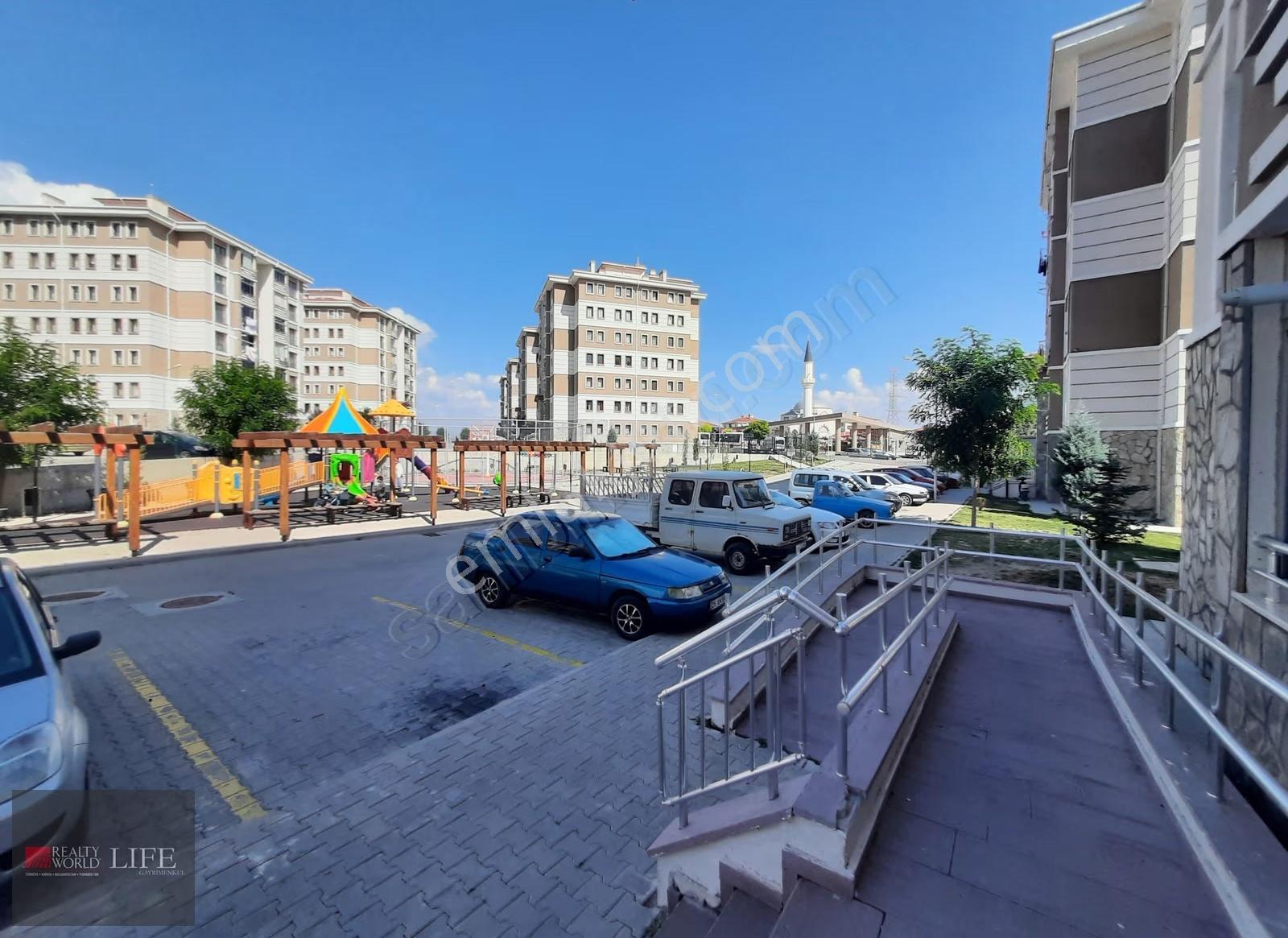 Rw Lıfe Yaşamkent Mh Toki Konutlarında Kiralık Ara Kat 2+1 Daire - Görsel 2
