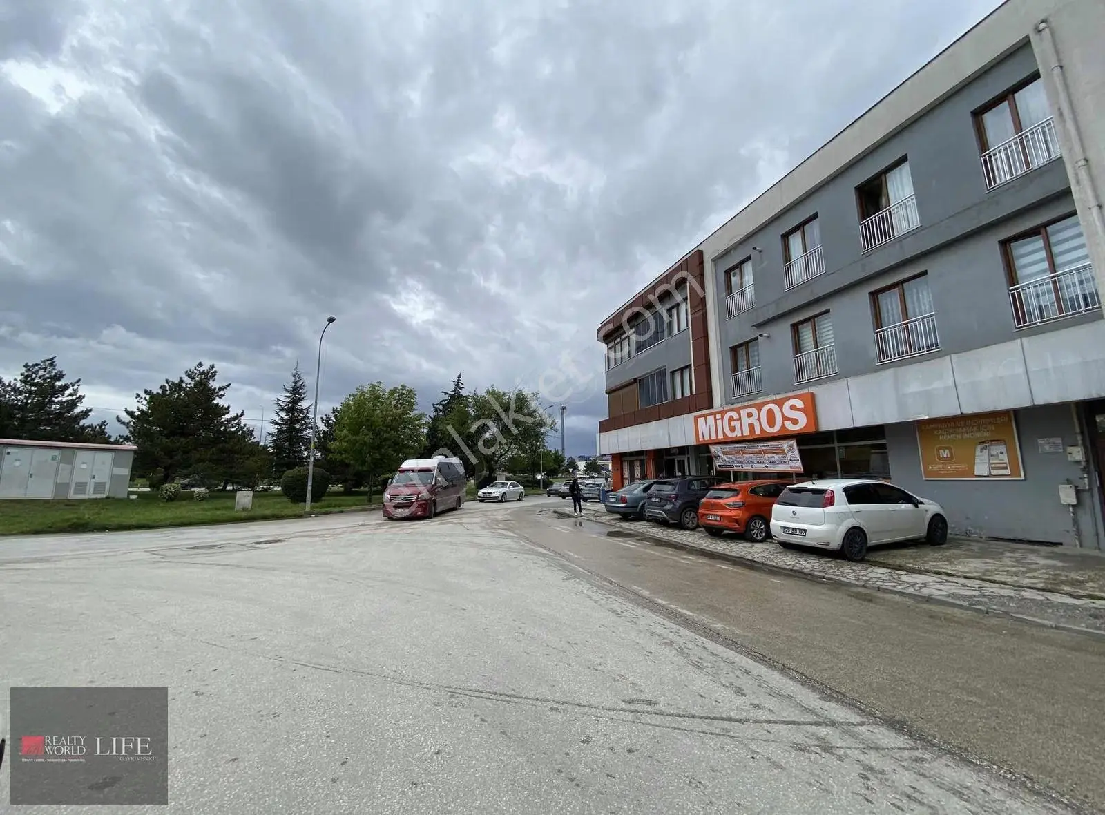 Rw Lıfe // Batıkent Mh. Özel Ümit Hs. Yakını 3+1 Kiralık Daire