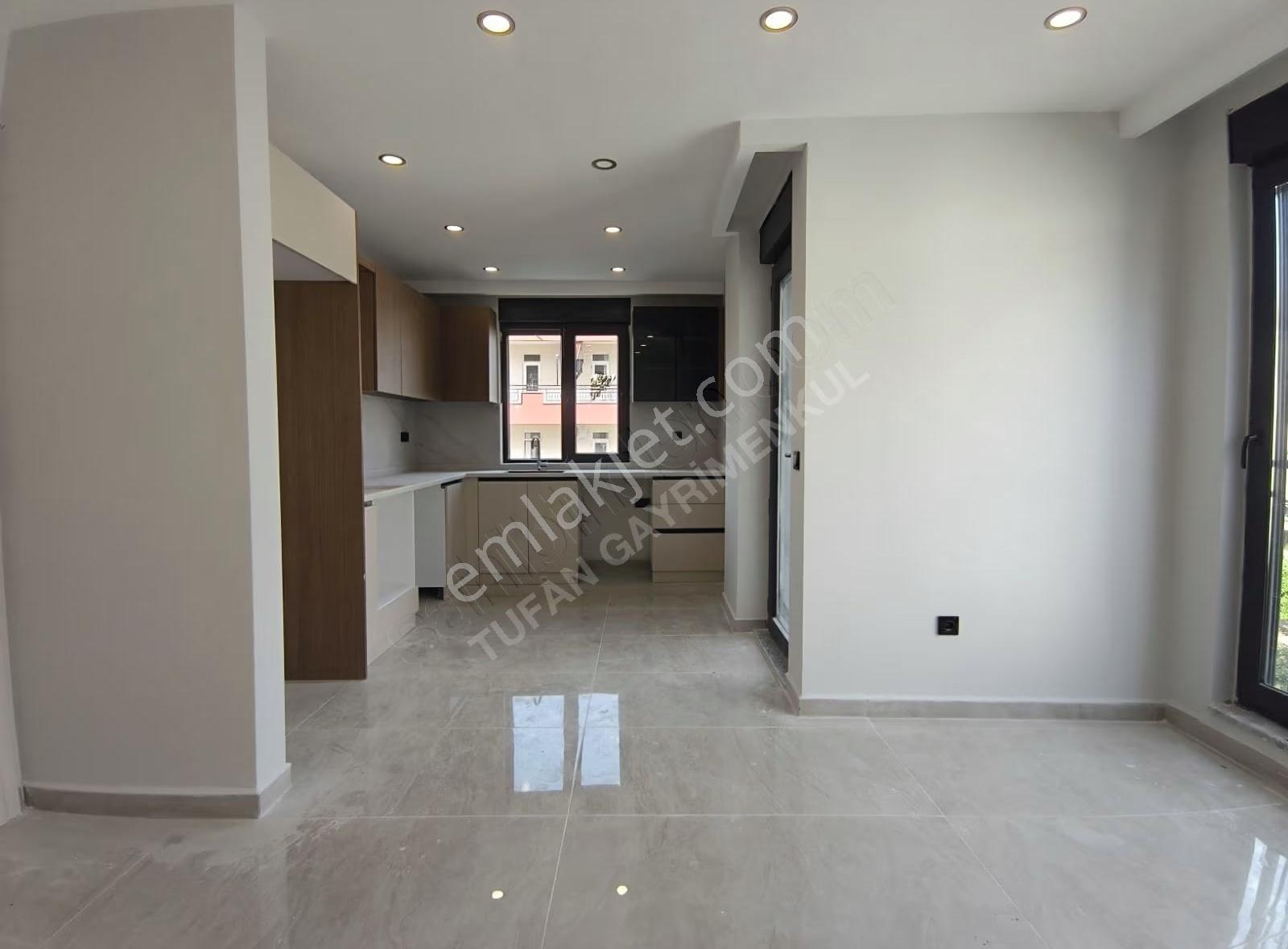 Ilıca Merkezde 2+1 Lüks Ara Kat Kiralık Daire - Görsel 8
