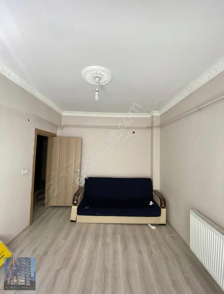 Şerefiye Mahallesinde Satılık 1+1 Daire
