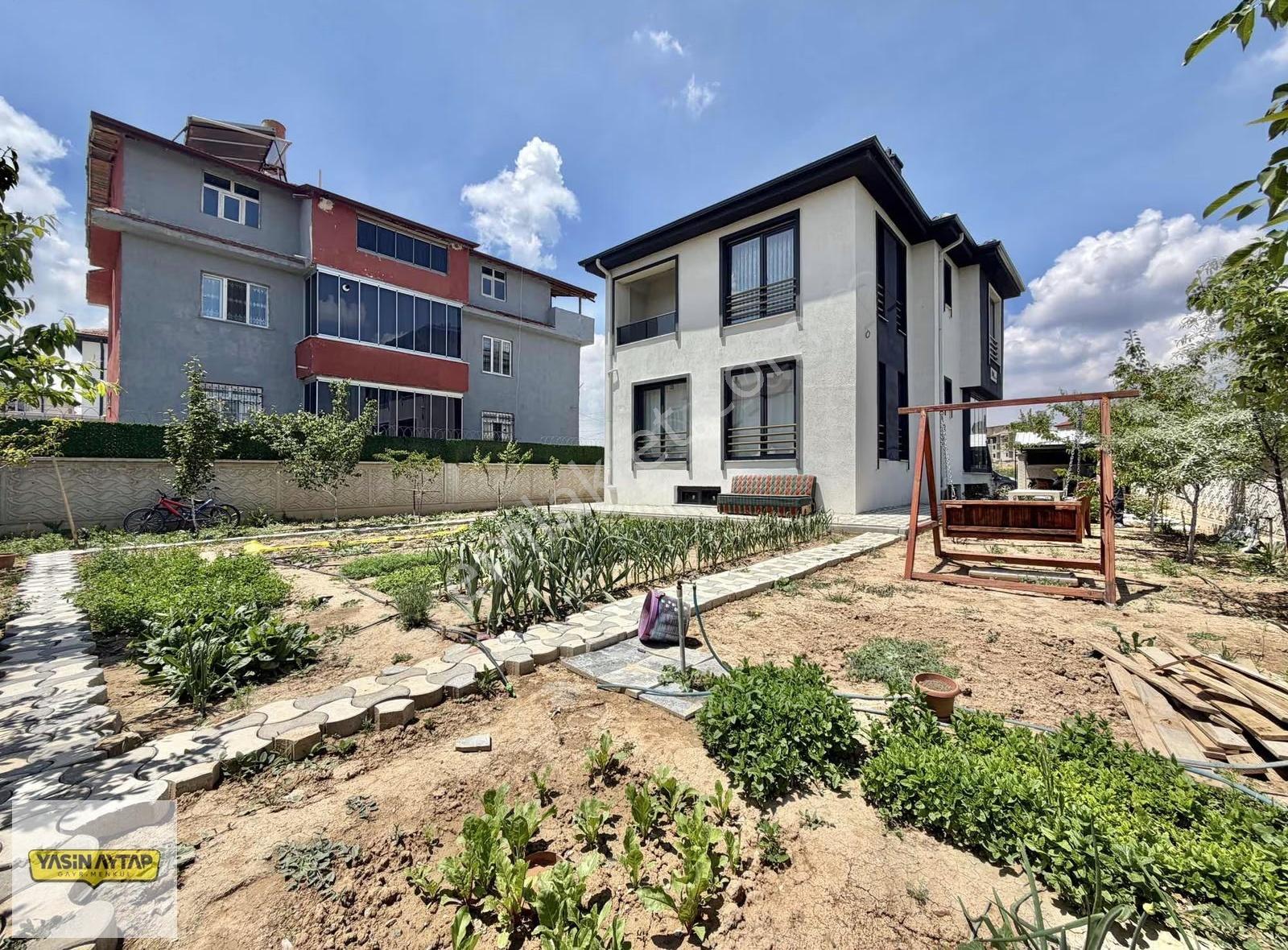 Yasin Aytap'tan Karaman Caddesi Yakını Müstakil 5+1 Villa! - Görsel 25