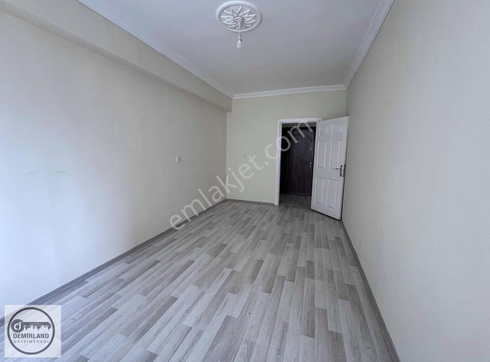 Demirland'dan Kiralık Fatih Mahallesi'nde 3+1 Balkonlu Daire - Görsel 9