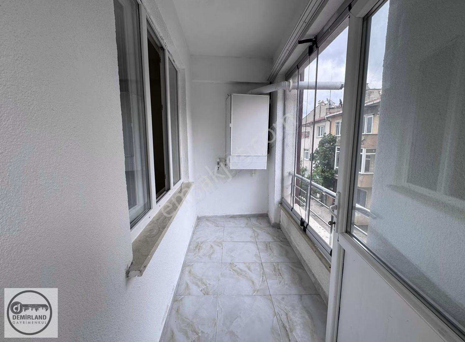 Demirland'dan Kiralık Fatih Mahallesi'nde 3+1 Balkonlu Daire - Görsel 17