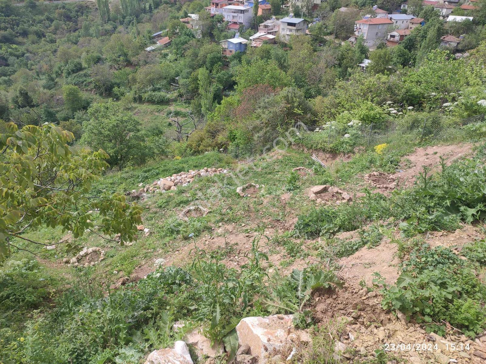 Remax Area Dan Şahinyurdu Köy İçi İmarlı Yola Cephe 824 M2 Bahçe - Görsel 3