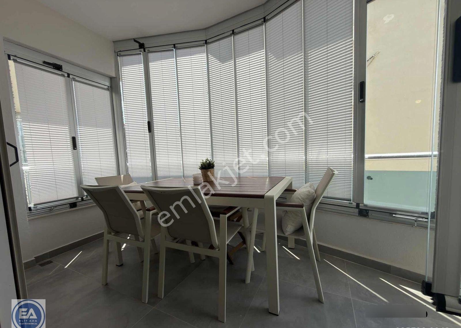 Kuşadası Marinaya 50 Metre Mesafede Eşyalı Havuzlu Sitede 1+1 - Görsel 7