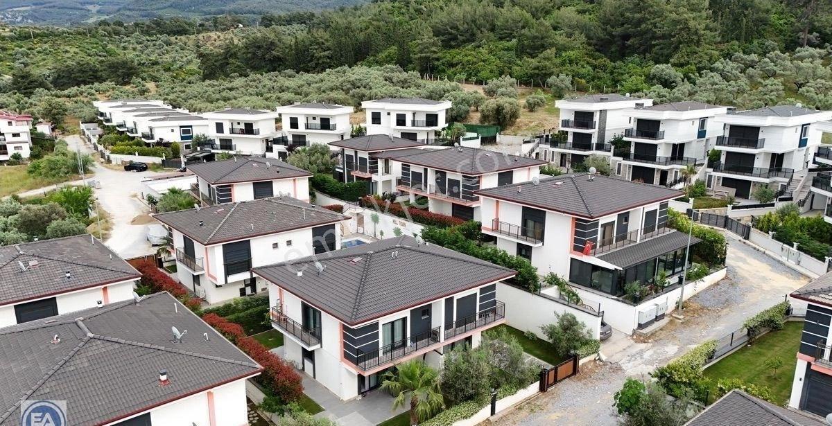 Davutlar Havuzlu Site İçerisinde 3+1 Geniş Doğa Manzaralı Villa - Görsel 17