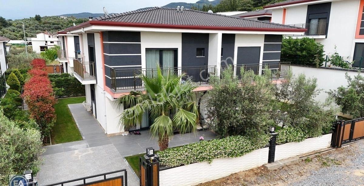 Davutlar Havuzlu Site İçerisinde 3+1 Geniş Doğa Manzaralı Villa - Görsel 32