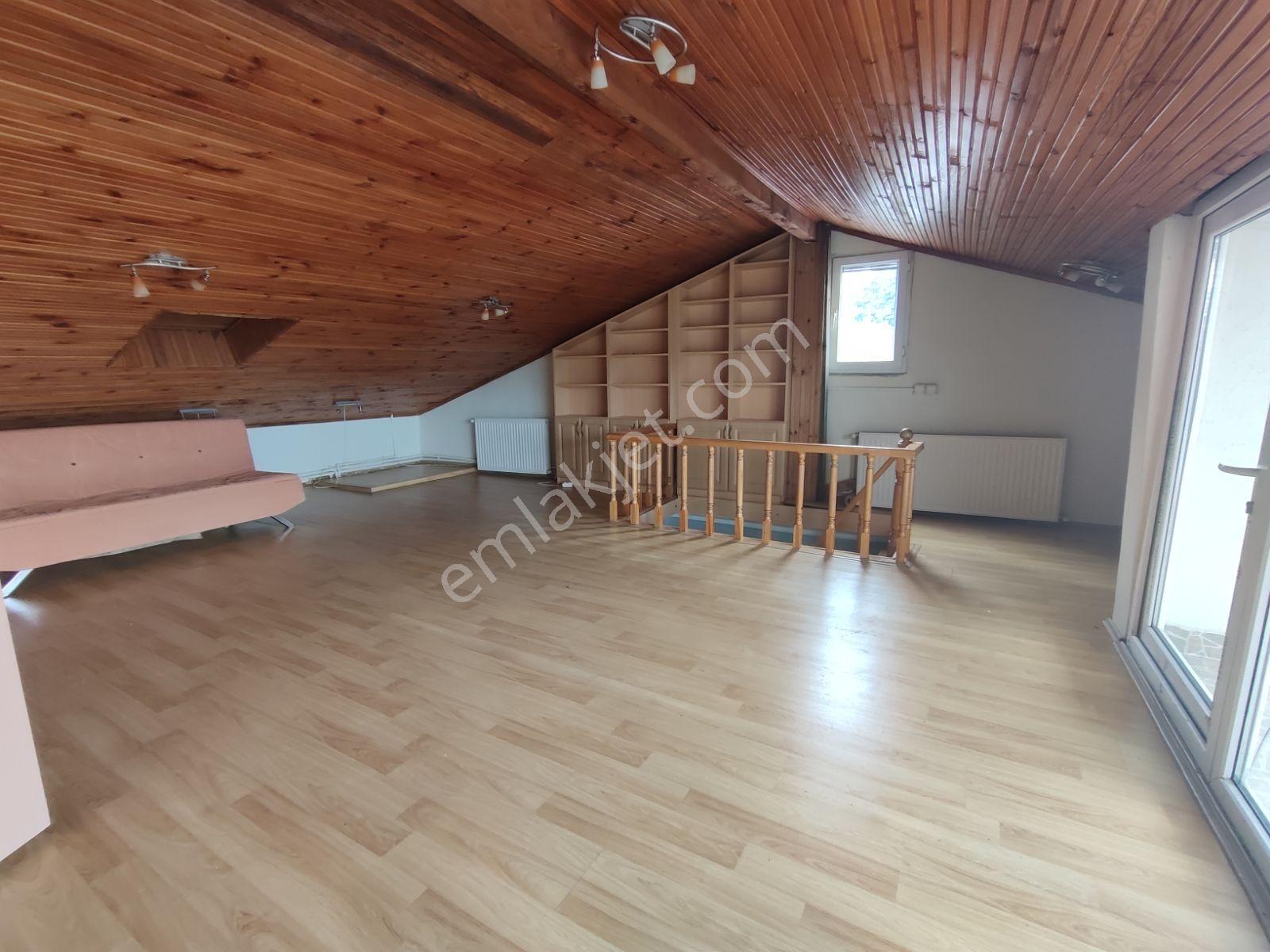 Kuzguncukta Deniz Manzaralı 5+1 Kiralık Müstakil Ev - Görsel 19