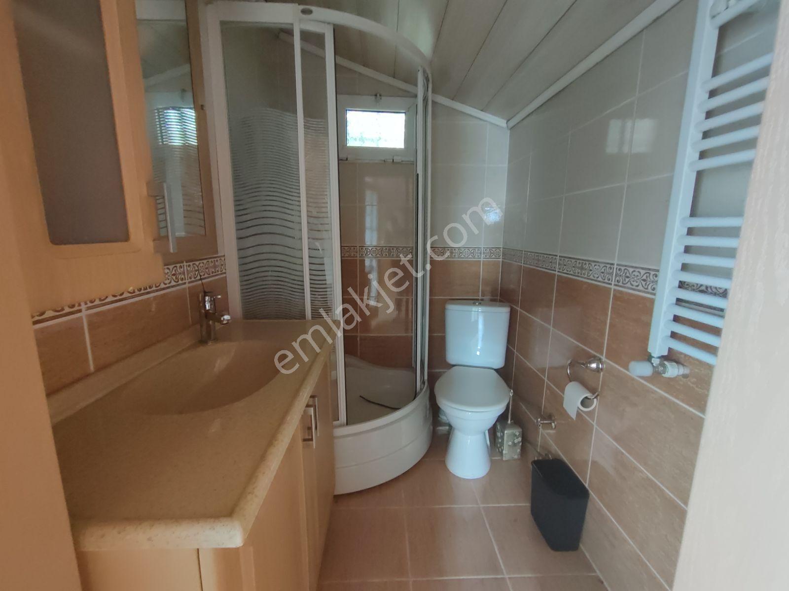 Kuzguncukta Deniz Manzaralı 5+1 Kiralık Müstakil Ev - Görsel 29