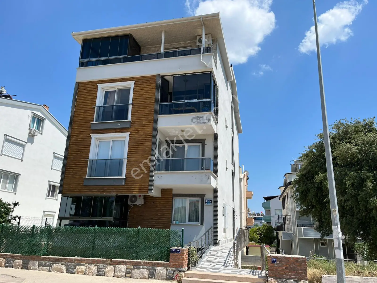 Didim Efelerde Satılık 2+1 Ayrı Mutfaklı Yeni Daire