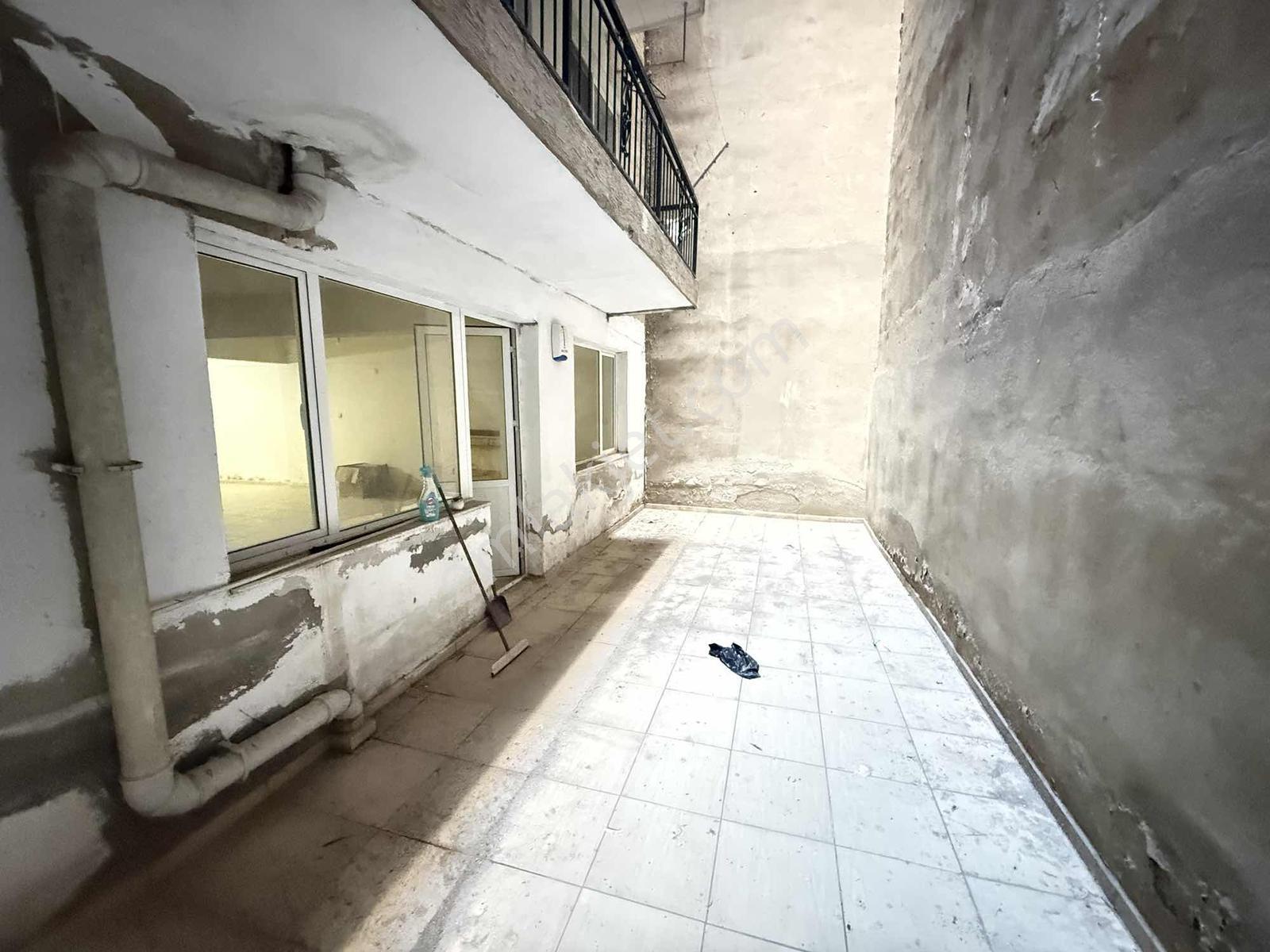Yeşilyurt Fidan Duragında 125 M2 Kiralık Depo - Görsel 7