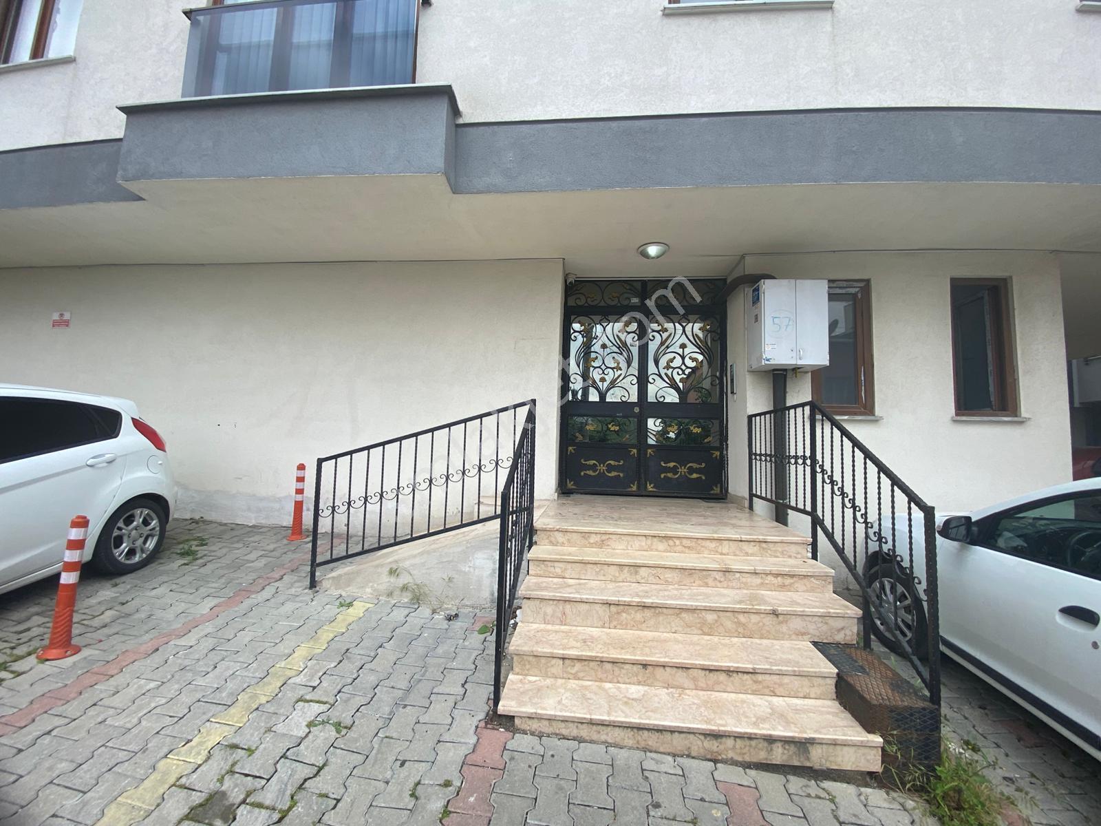 Köşklü Çeşme Merkezi Konum Satılık 2+1 Yüksek Giriş Daire - Görsel 9