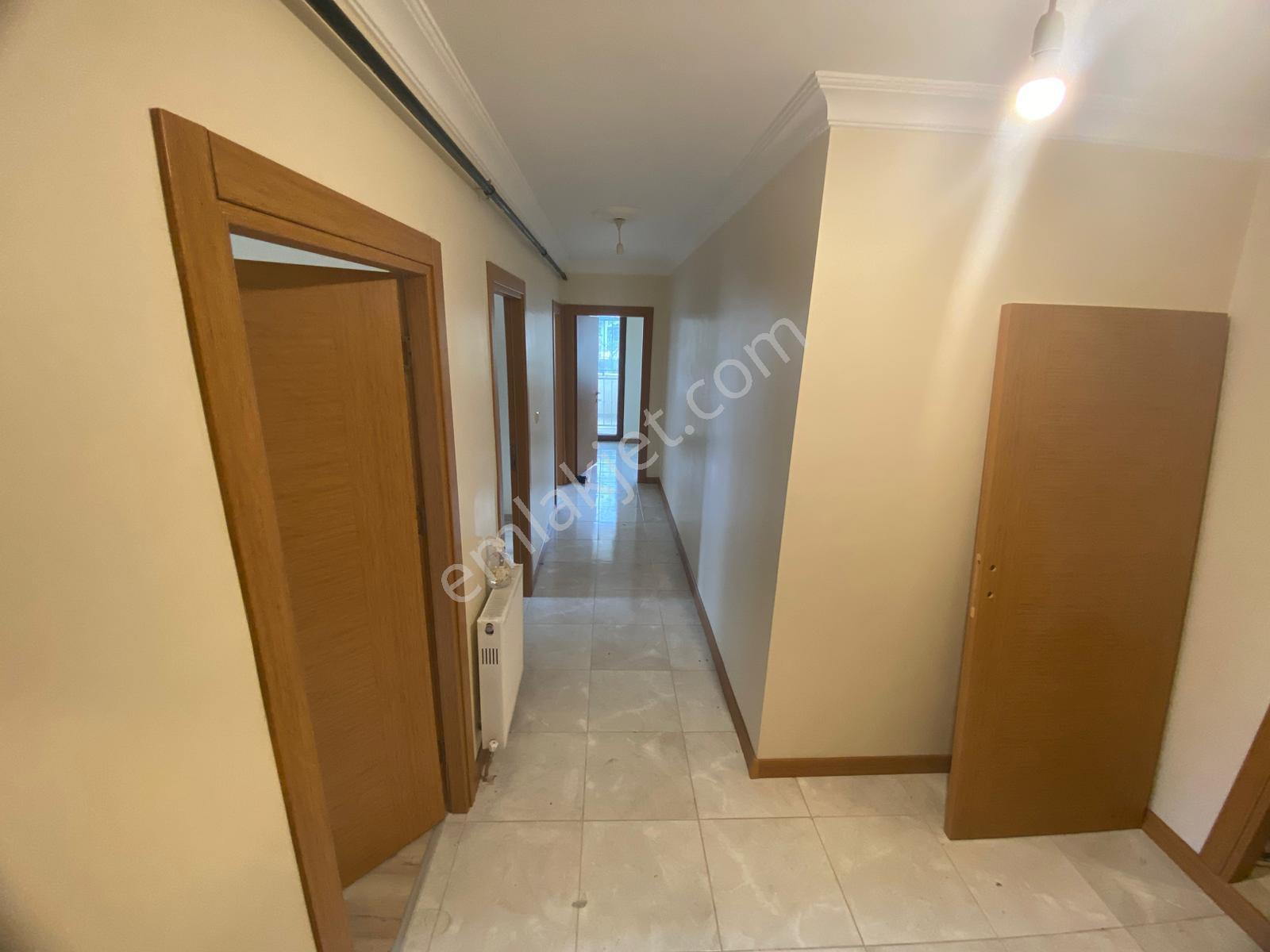 Köşklü Çeşme Merkezi Konum Satılık 2+1 Yüksek Giriş Daire - Görsel 18