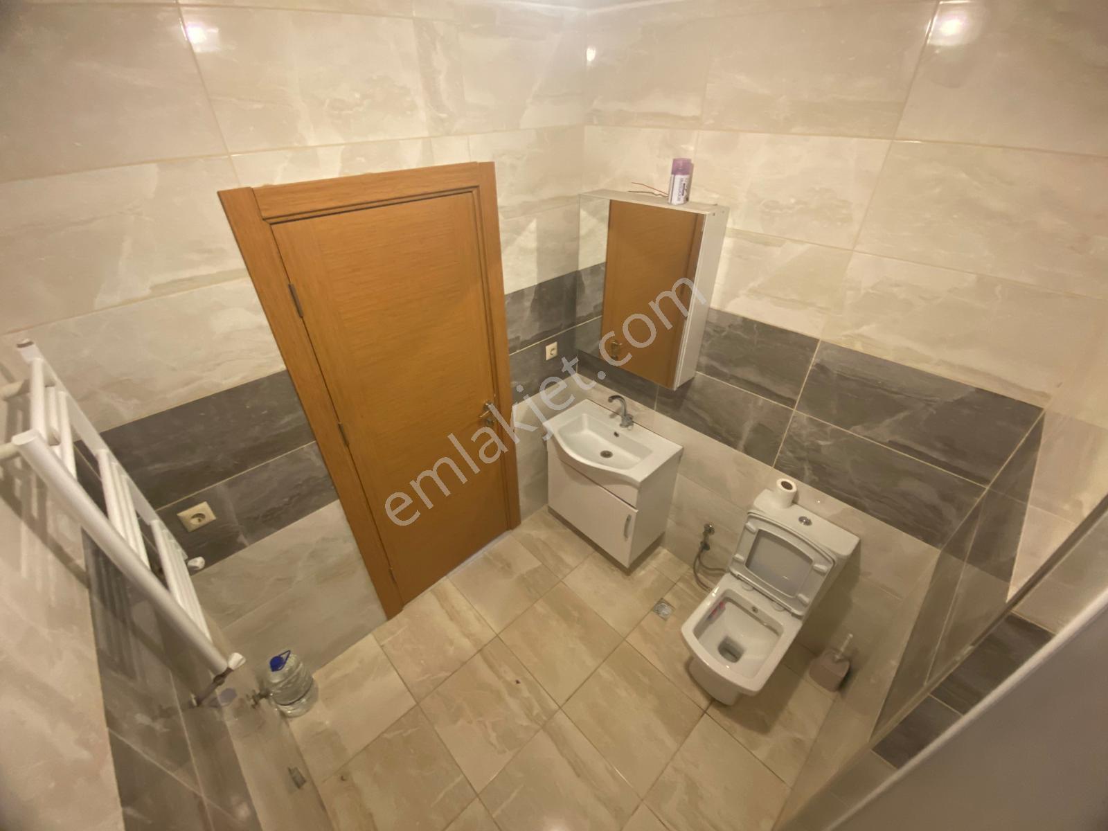 Köşklü Çeşme Merkezi Konum Satılık 2+1 Yüksek Giriş Daire - Görsel 19