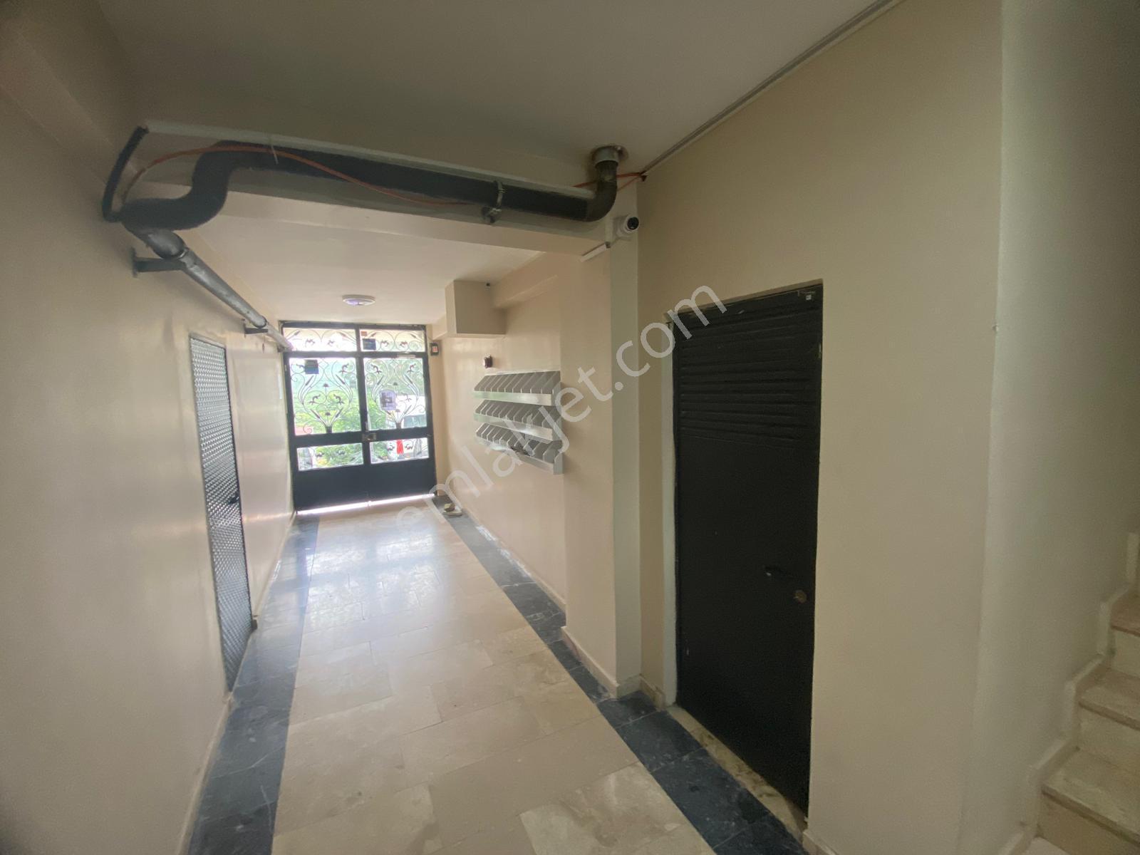 Köşklü Çeşme Merkezi Konum Satılık 2+1 Yüksek Giriş Daire - Görsel 10