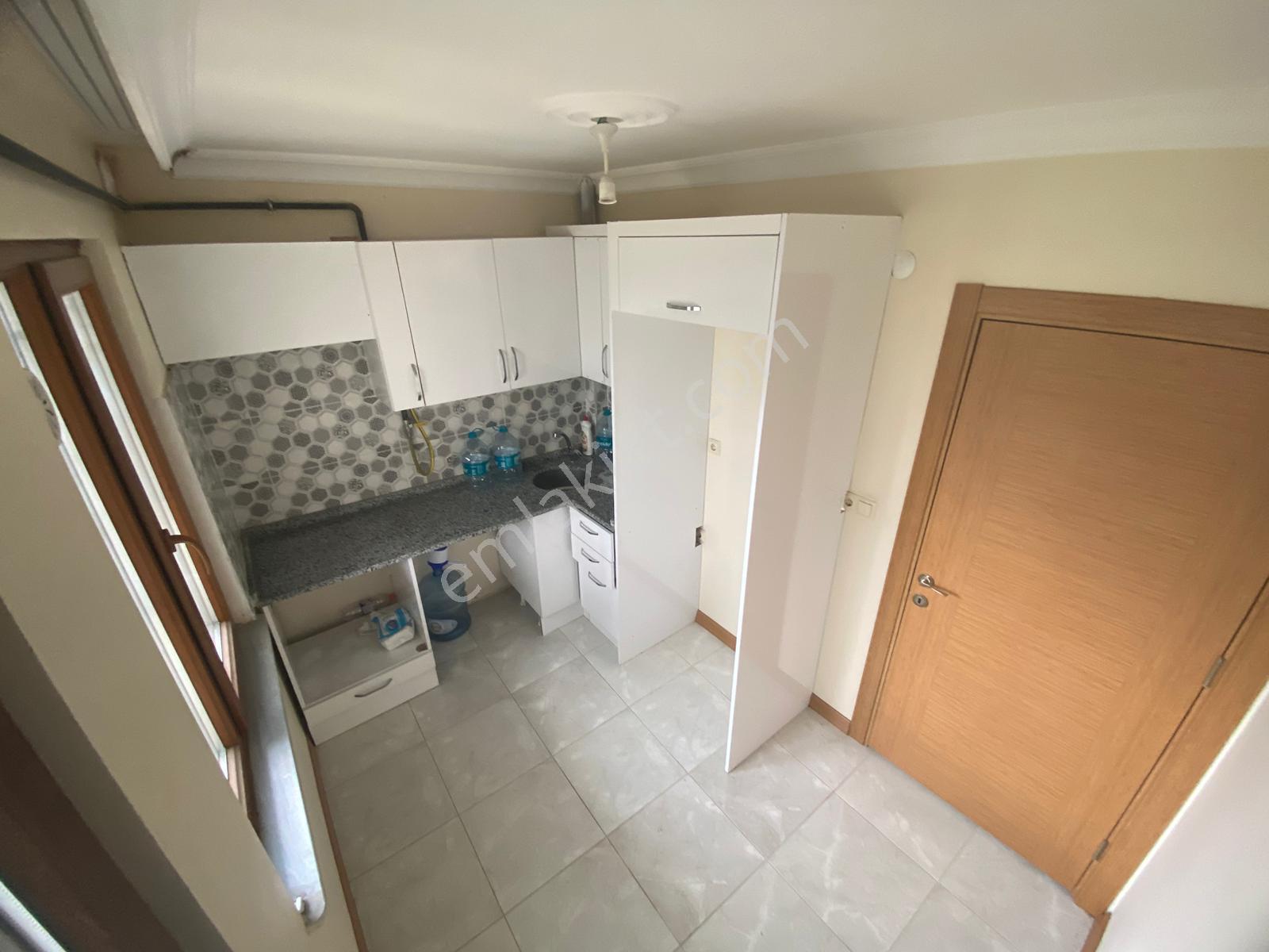 Köşklü Çeşme Merkezi Konum Satılık 2+1 Yüksek Giriş Daire - Görsel 28
