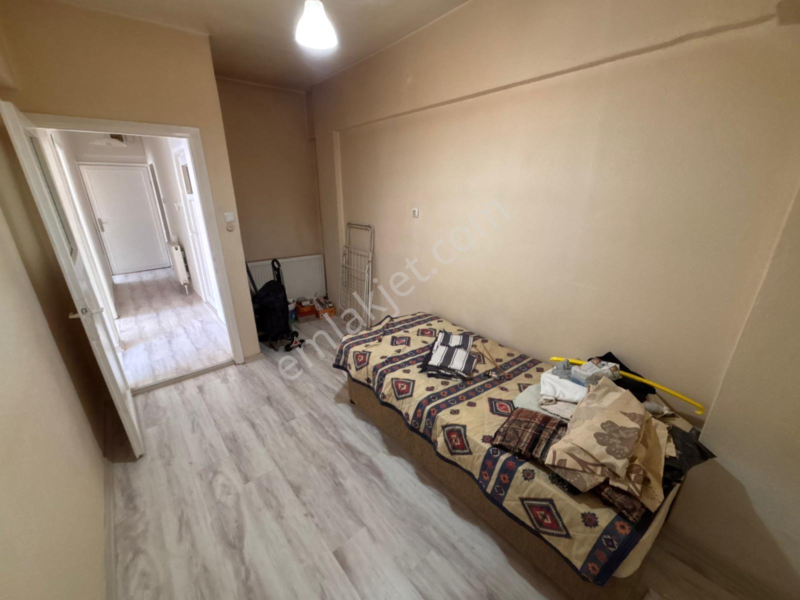 Erdek Merkezde Satılık Masrafsız 2+1 Doğalgazlı Daire - Görsel 9