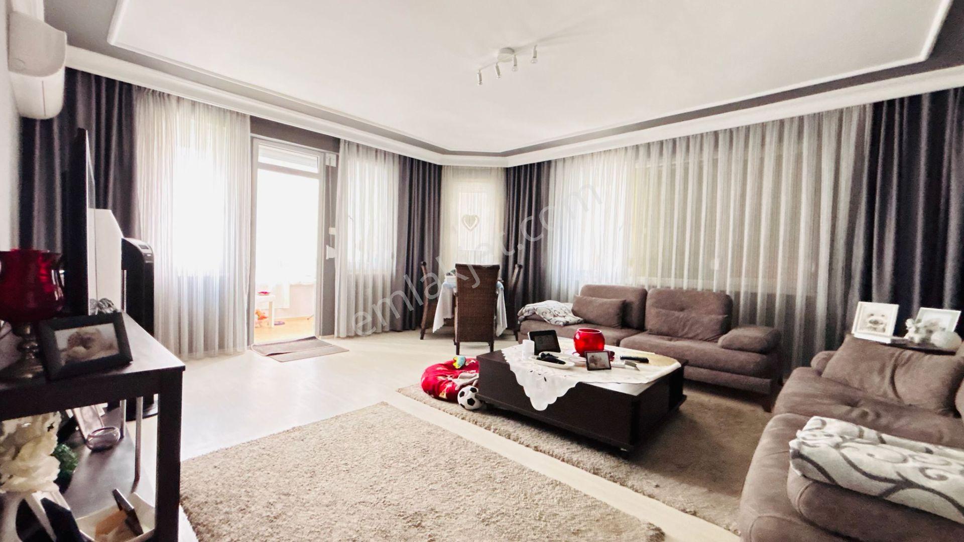 Alanya Merkez / Kızlar Pınarı Mah. Denize 2. Binada Satılık Geniş 3+1 Daire