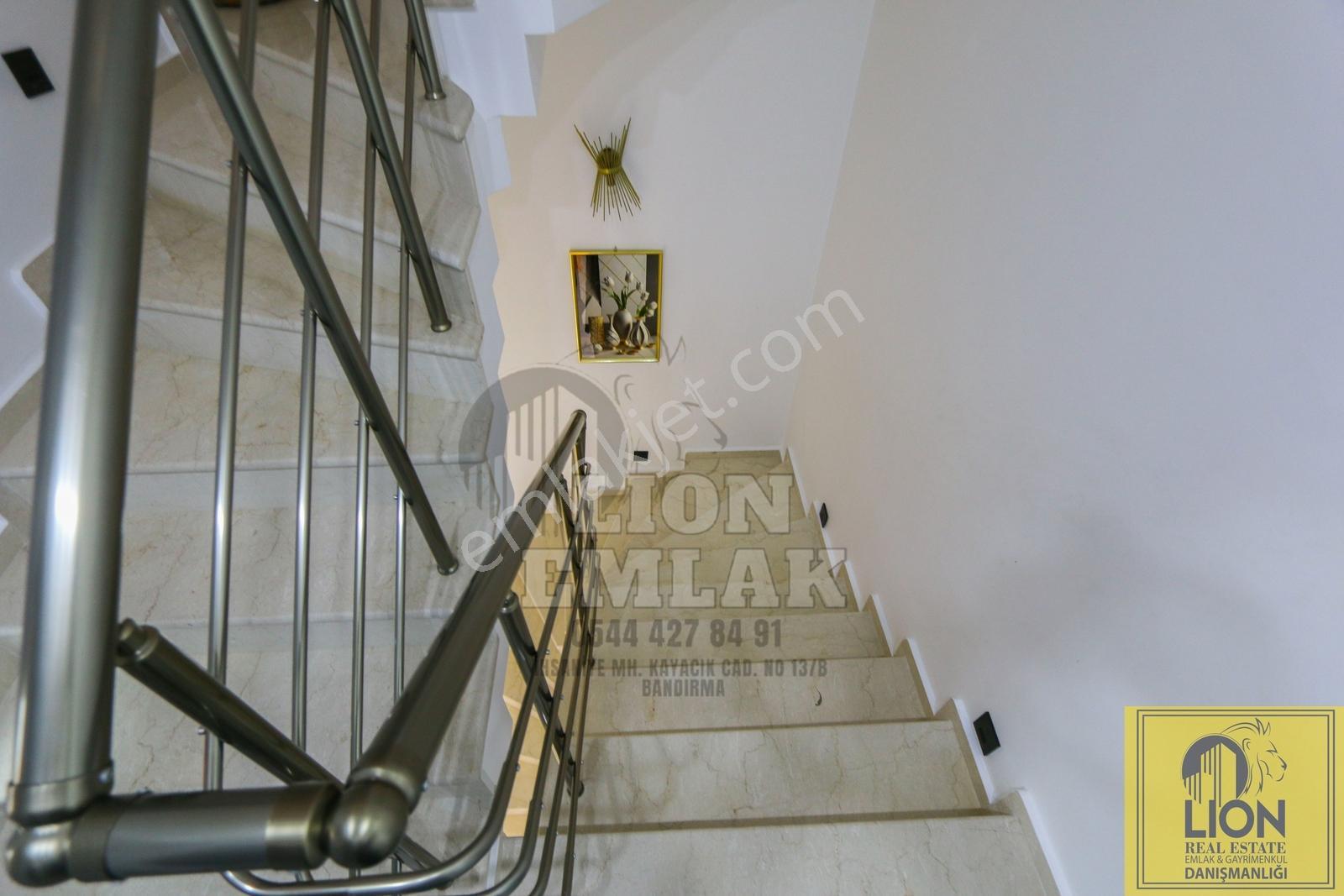 Lıon Emlak'tan İhsaniye'de Lüks Tasarım Tripleks Satılık Villa - Görsel 31