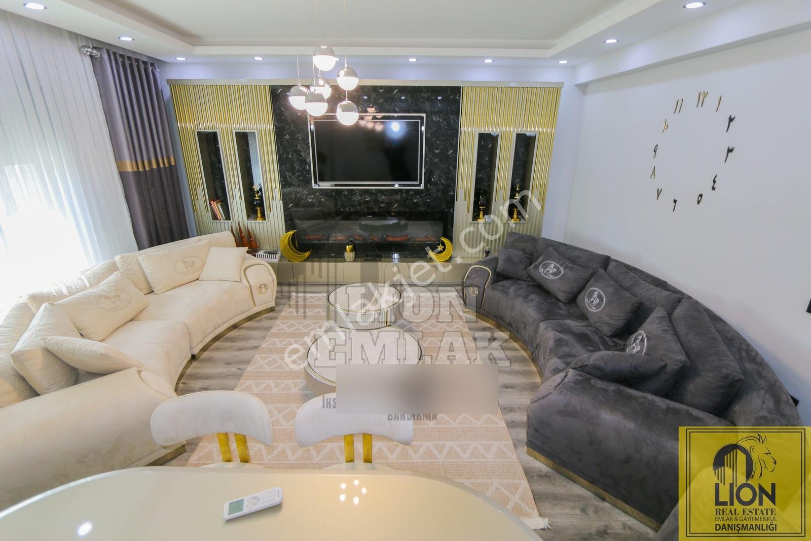 Lıon Emlak'tan İhsaniye'de Lüks Tasarım Tripleks Satılık Villa - Görsel 11