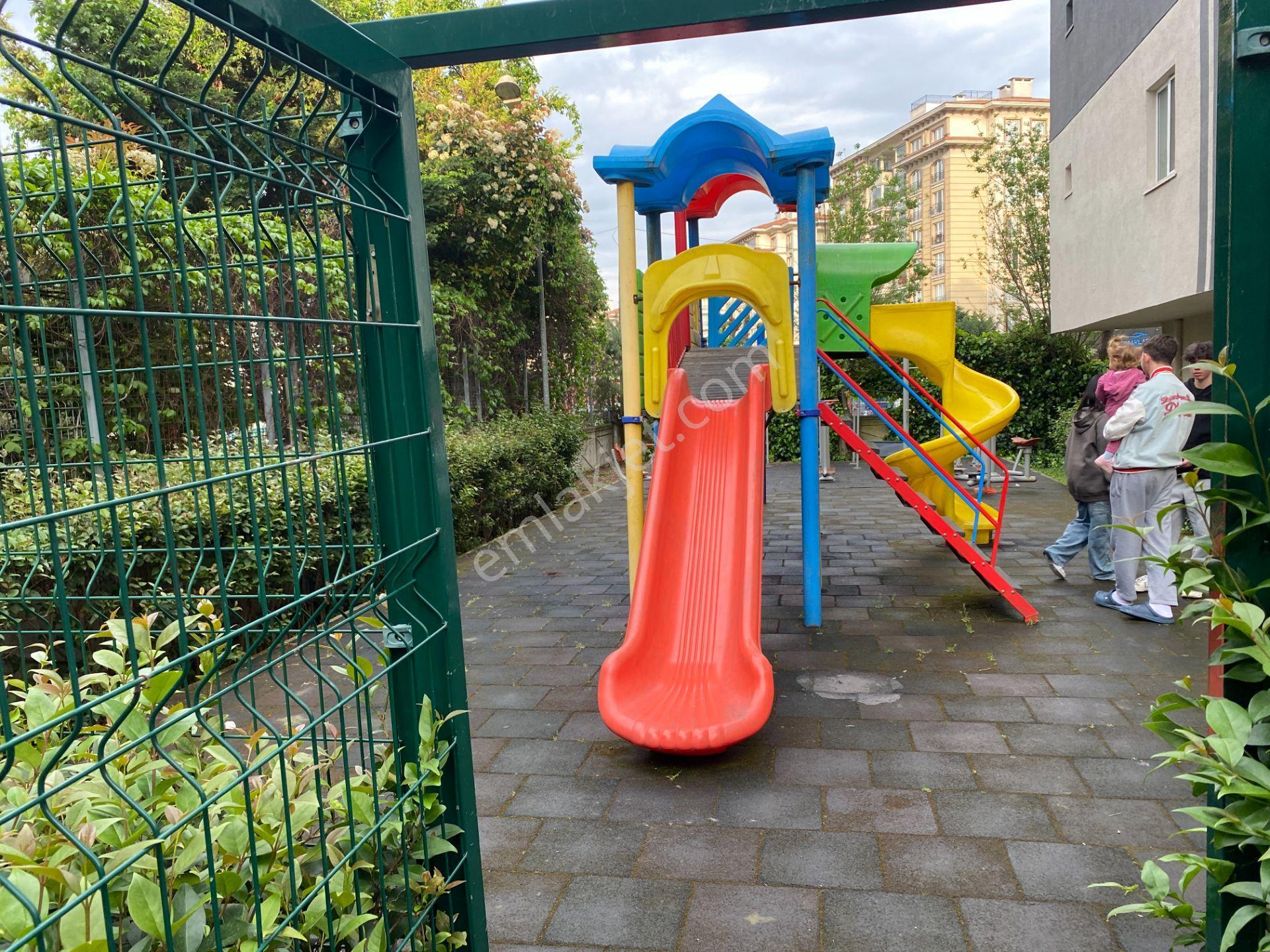 Merkezi Konumda | Esenyurt Akkent Sitesi’nde 140 M² Geniş 3+1 Tadilatlı Daire - Görsel 31