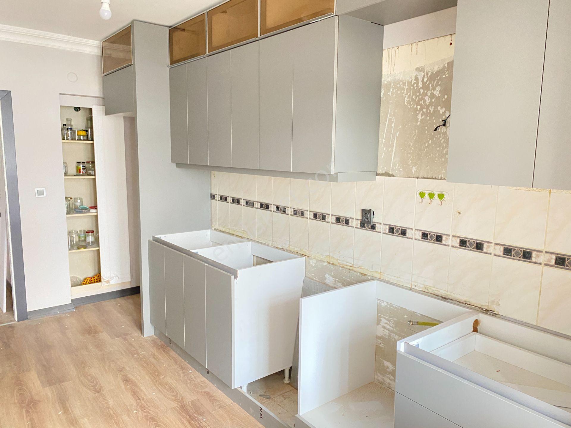 Merkezi Konumda | Esenyurt Akkent Sitesi’nde 140 M² Geniş 3+1 Tadilatlı Daire - Görsel 32