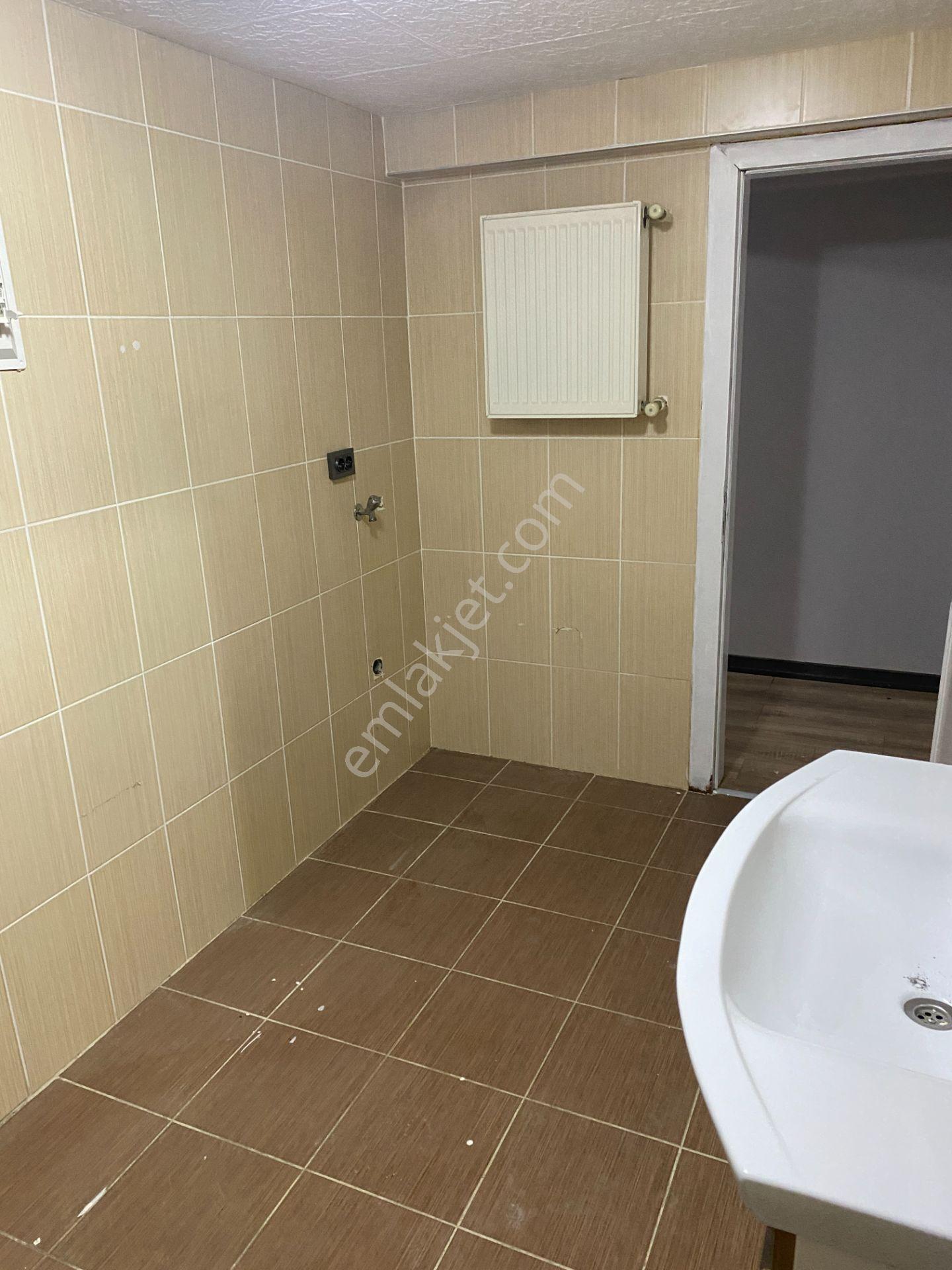 Merkezi Konumda | Esenyurt Akkent Sitesi’nde 140 M² Geniş 3+1 Tadilatlı Daire - Görsel 13