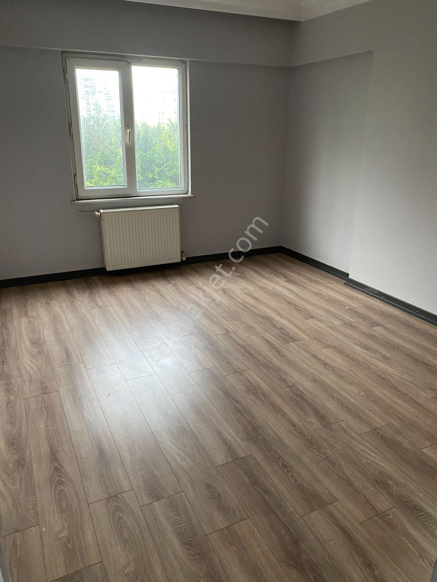 Merkezi Konumda | Esenyurt Akkent Sitesi’nde 140 M² Geniş 3+1 Tadilatlı Daire - Görsel 22