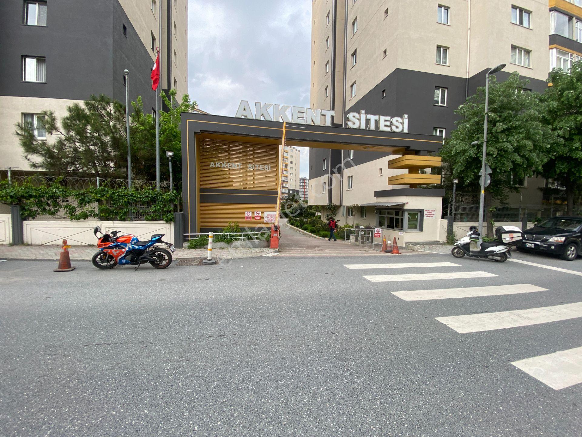 Merkezi Konumda | Esenyurt Akkent Sitesi’nde 140 M² Geniş 3+1 Tadilatlı Daire - Görsel 25