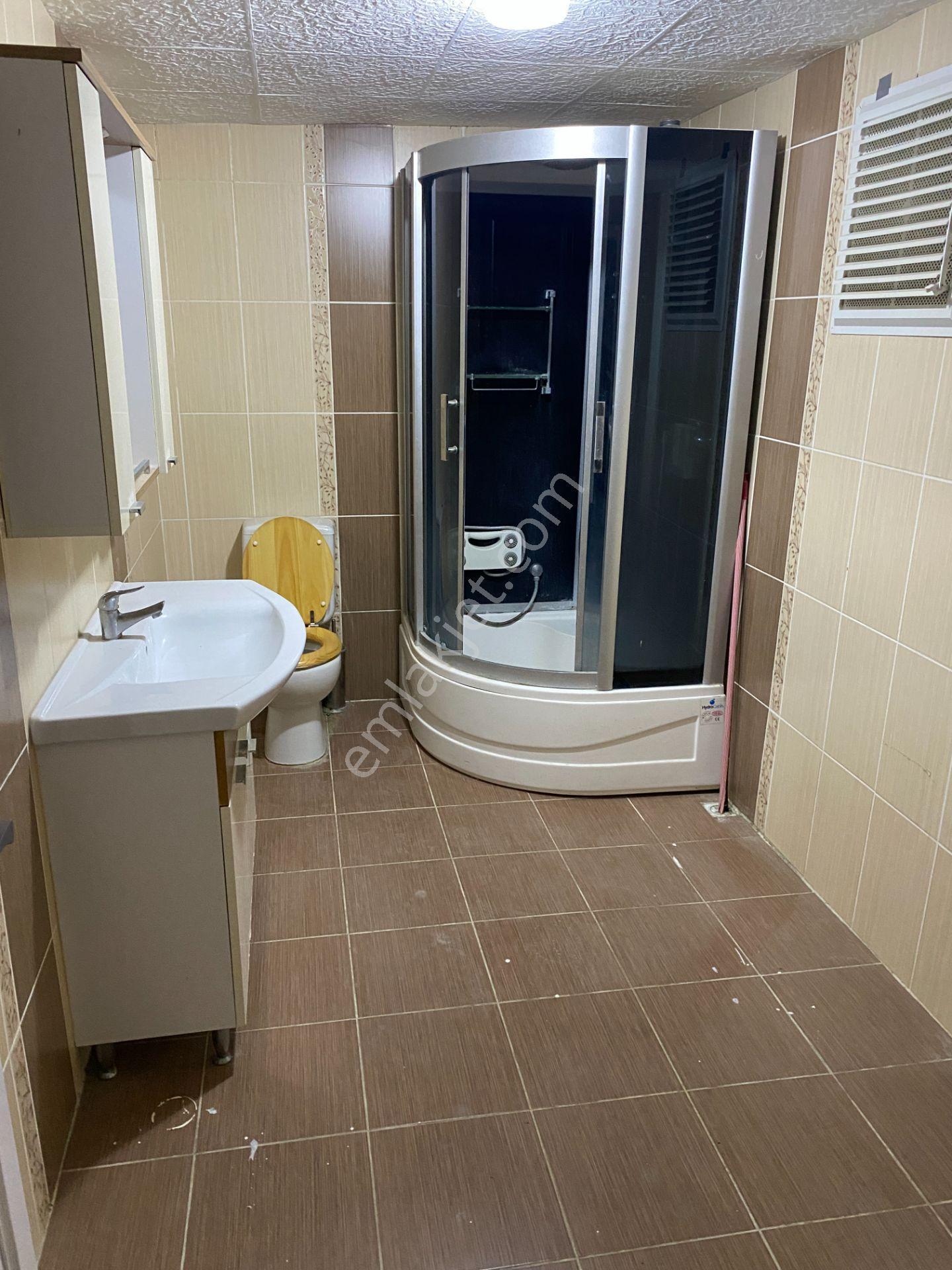 Merkezi Konumda | Esenyurt Akkent Sitesi’nde 140 M² Geniş 3+1 Tadilatlı Daire - Görsel 12
