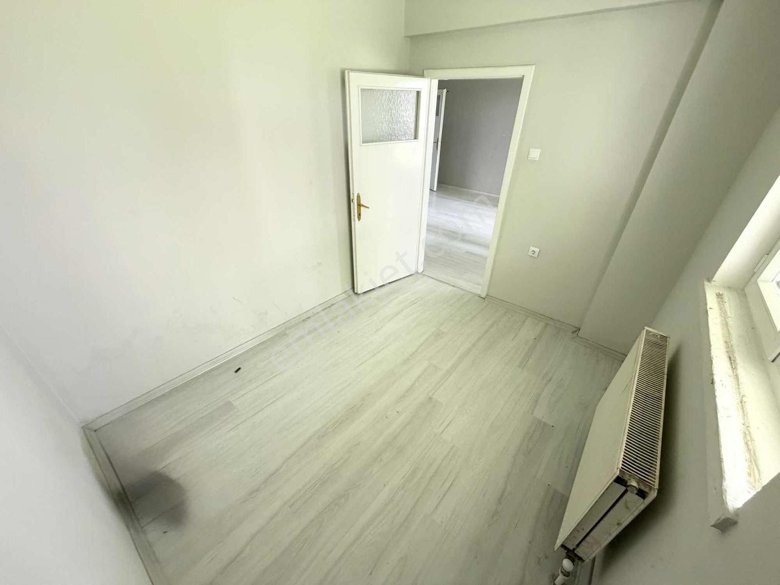 Keçiören Araştırma Hst. Karşısı Giriş Kat 3+1 Yapılı Daire - Görsel 15