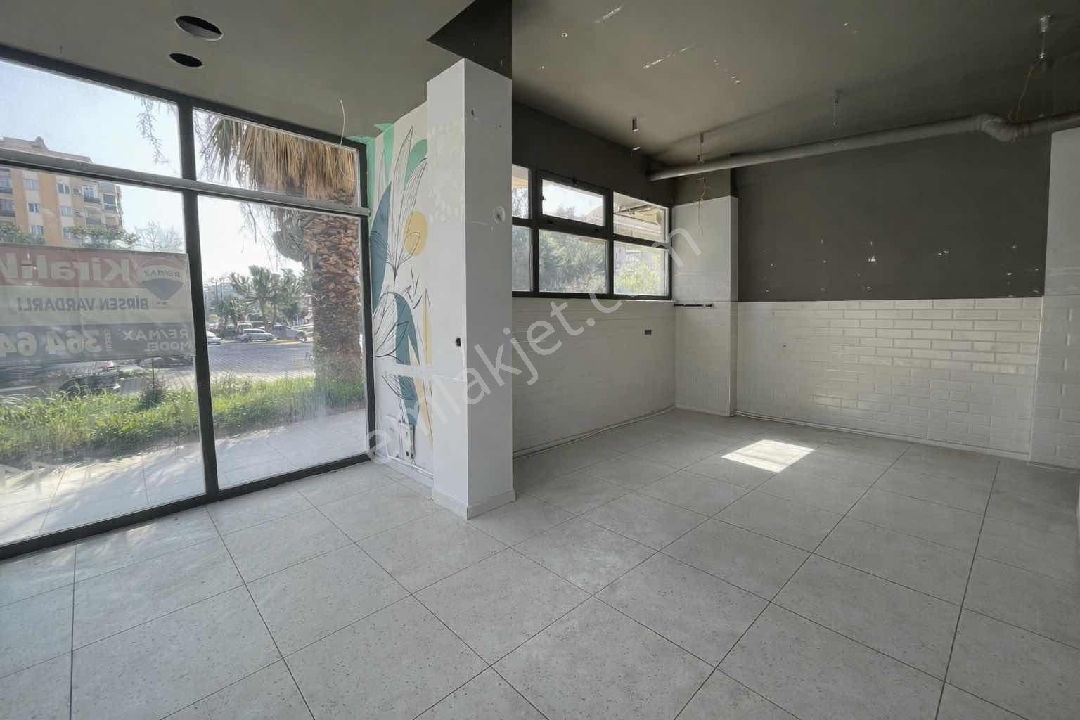 İşlek Cadde Üzeri 45 M2 Kiralık Dükkan - Görsel 11