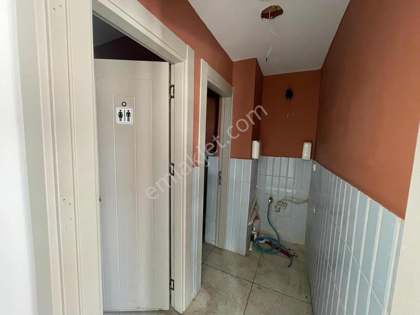 İşlek Cadde Üzeri 45 M2 Kiralık Dükkan - Görsel 15