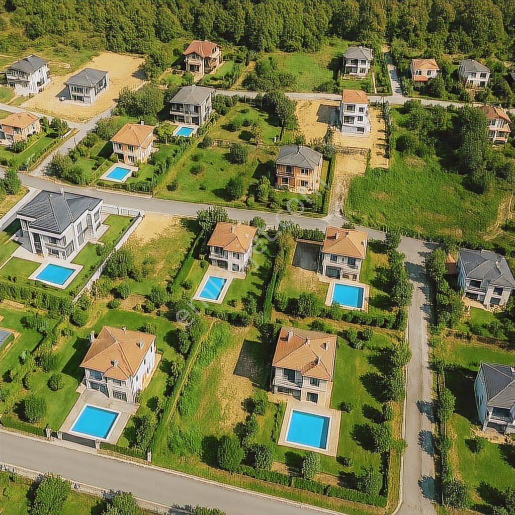 Çekmeköy Sırapınarda Villa İmarlı, 0.60 Emsal, Fırsat Arsa! - Görsel 3